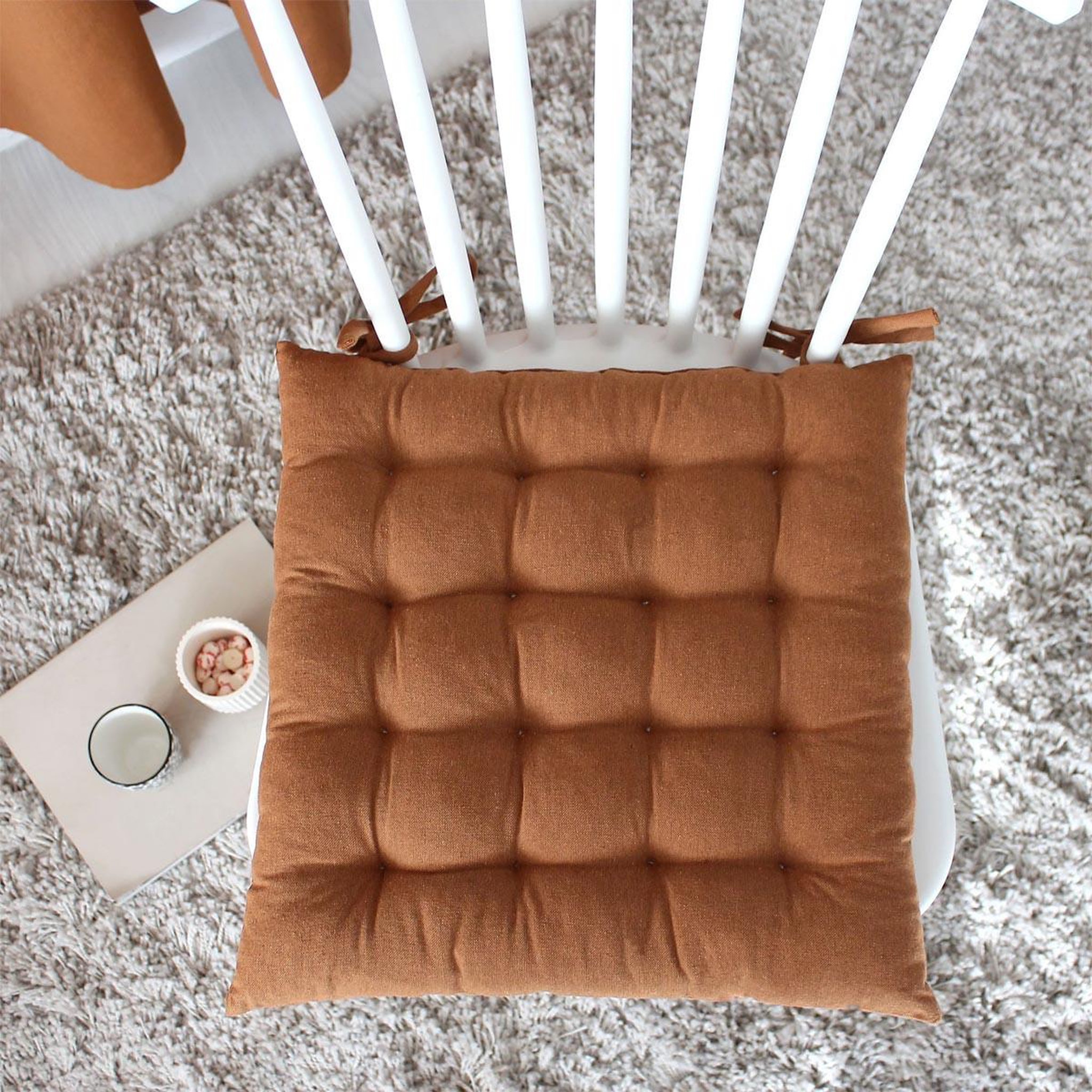 Voir la diapositive 3 : ENJOY HOME Galette de chaise piquée  cambria  38x38cm café