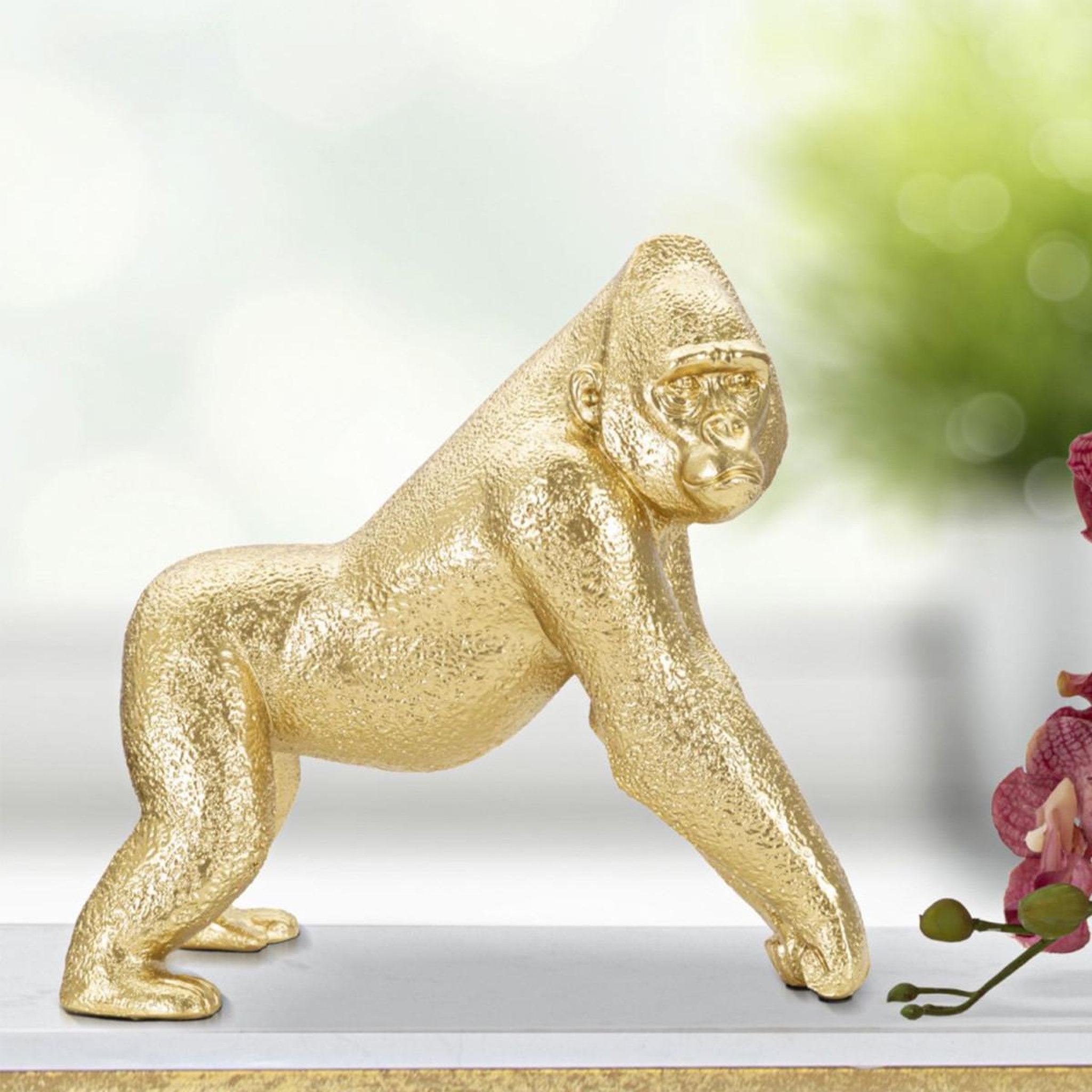 Voir la diapositive 5 : Paris Prix Statuette design en résine  gorille  24cm or