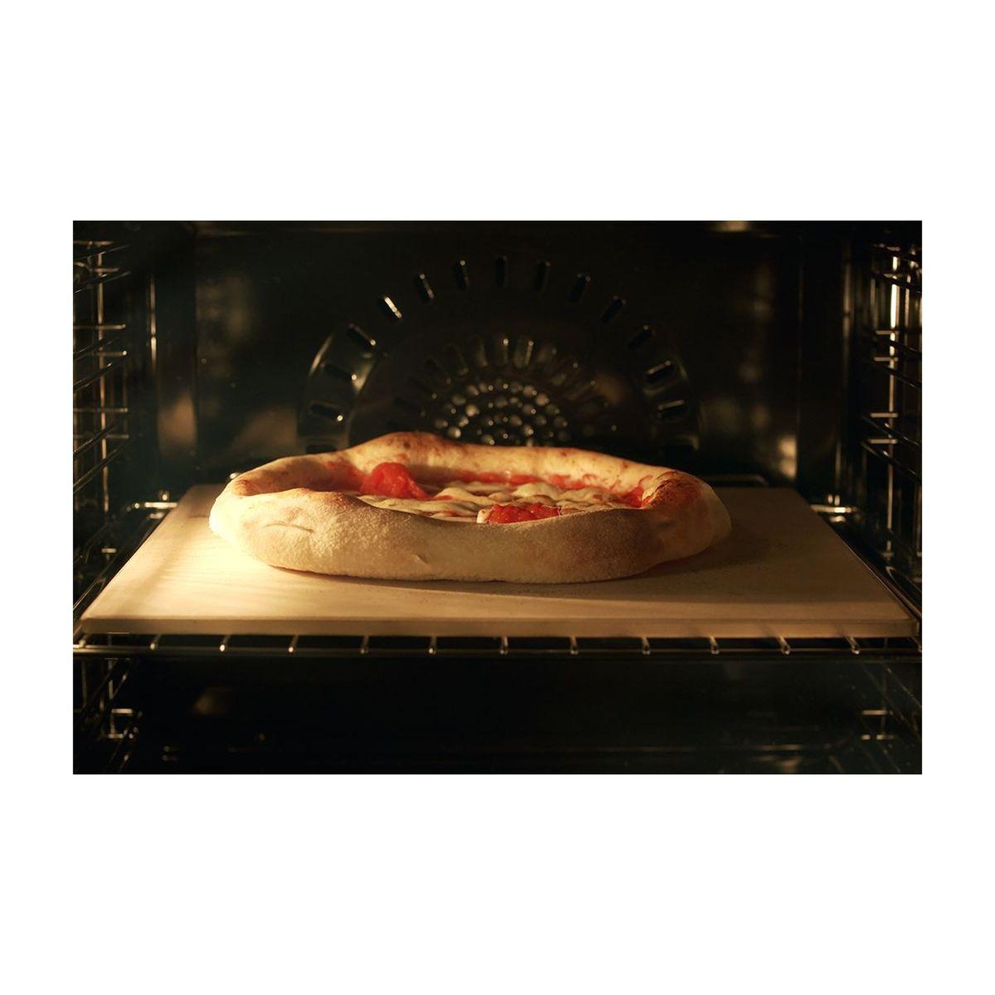 Voir la diapositive 2 : DELONGHI Pierre à pizza Pizza-630133