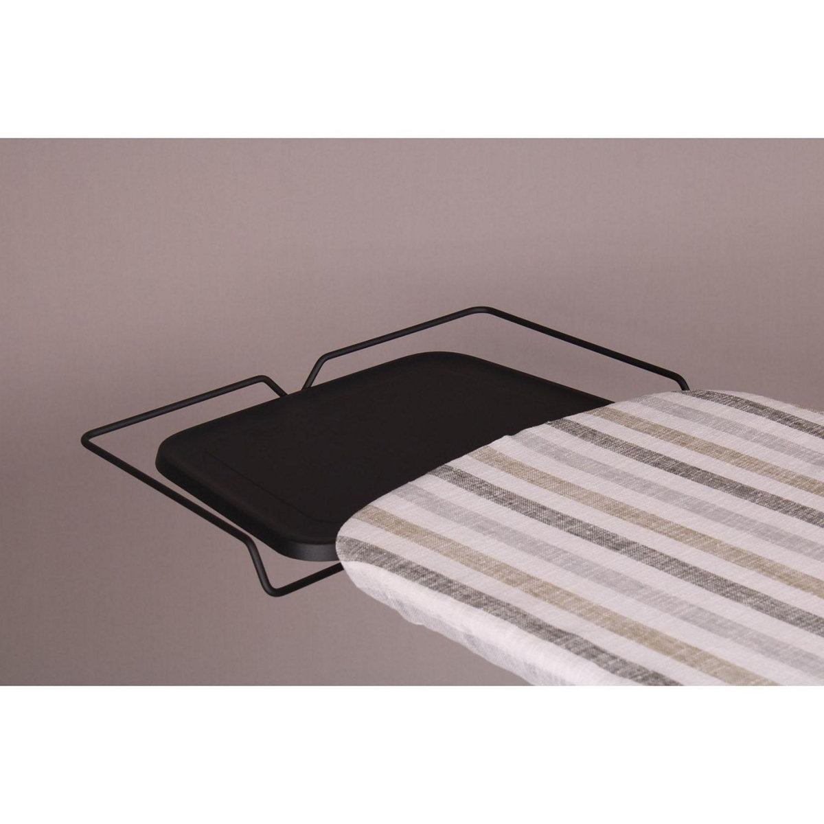 BATIMEX Table à repasser en bois NUBAR 130x47 H92cm housse 100% cotton avec repose fer et repose centrale vapeur