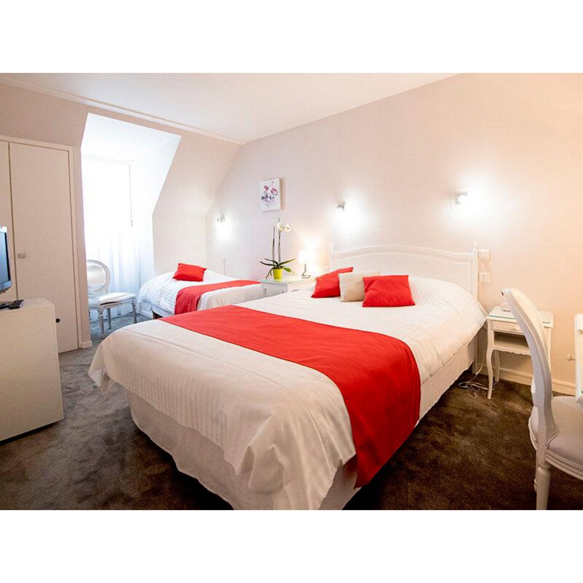 Smartbox Séjour de 2 jours en hôtel de charme 3* à Rodez en famille - Coffret Cadeau Séjour