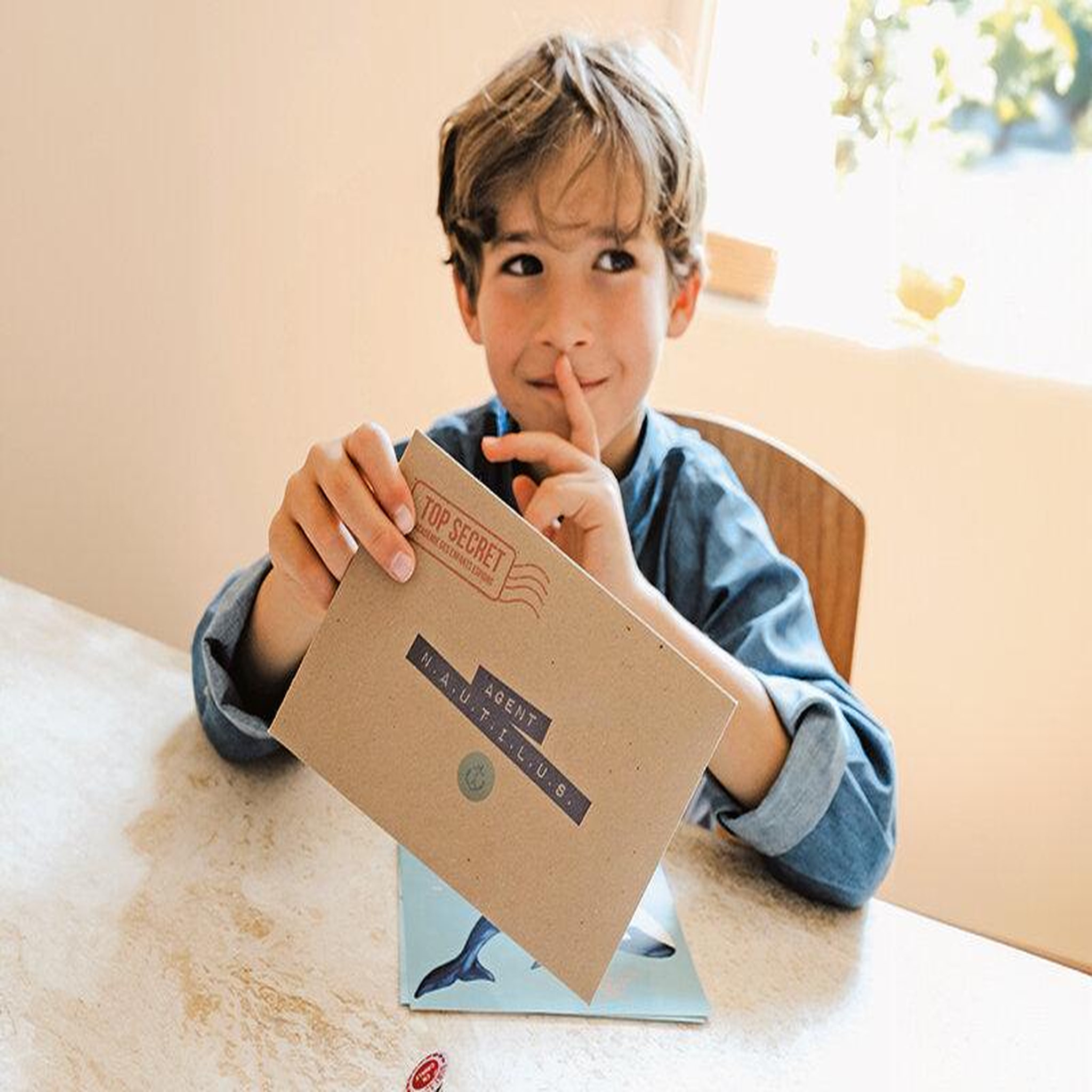 Voir la diapositive 5 : Smartbox 3 enquêtes pour un enfant de 7 à 12 ans à recevoir à la maison - coffret cadeau multi-thèmes