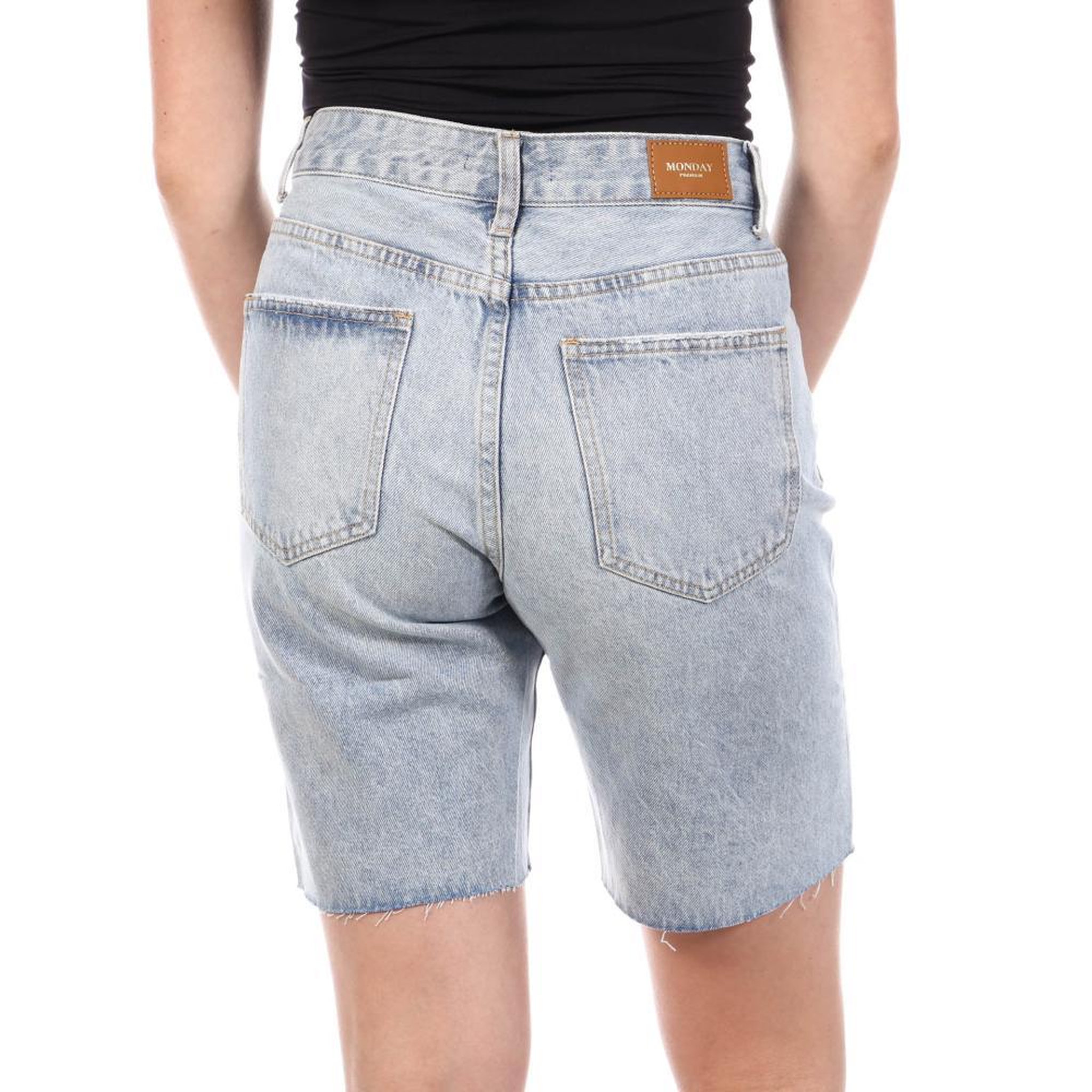 Voir la diapositive 2 : MONDAY PREMIUM Bermuda Bleu Femme Monday Premium 3222