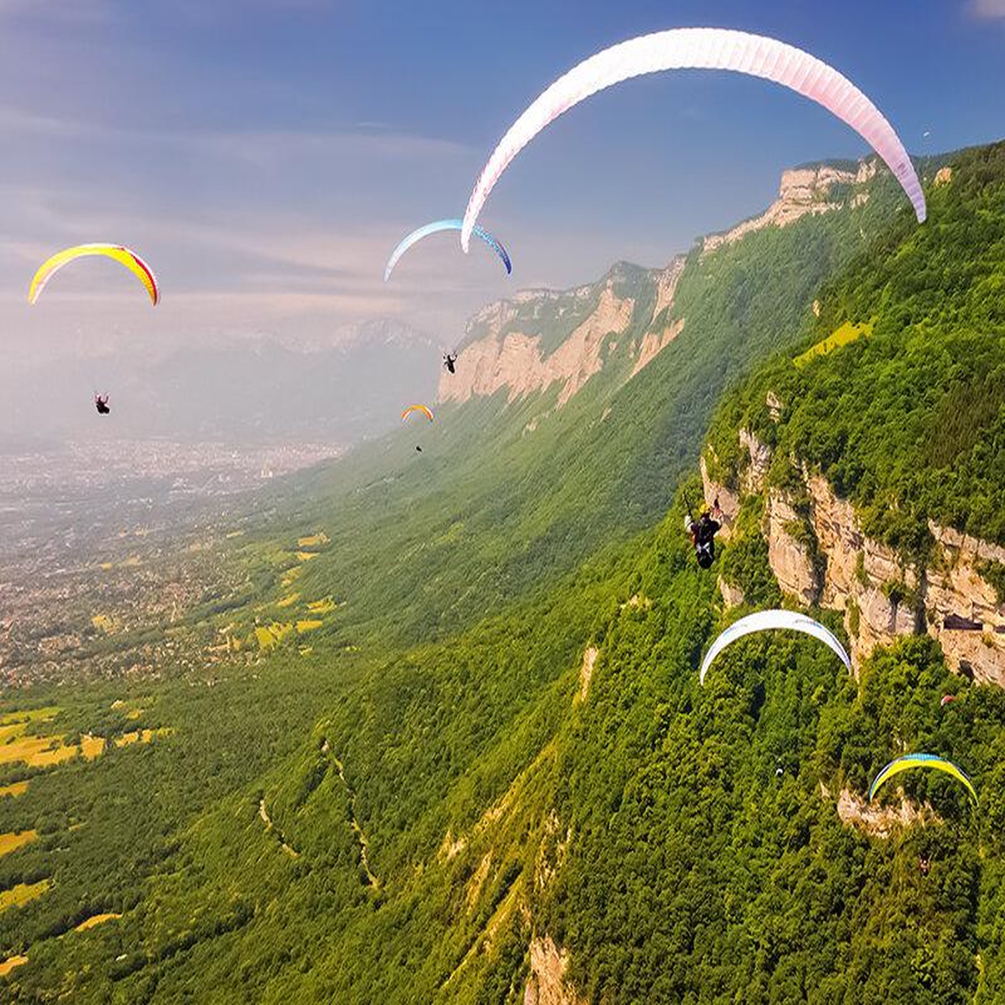 Voir la diapositive 2 : Smartbox Baptême en parapente de 15 minutes au lac d'annecy - coffret cadeau sport & aventure