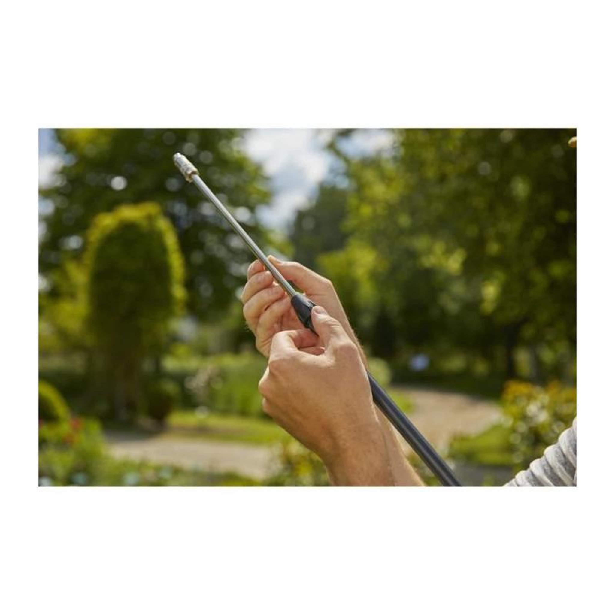 Voir la diapositive 5 : Gardena GARDENA Pulverisateur a dos - Capacite 12L - Tuyau 125cm - Forme ergonomique + bretelle de portage - Lance telescopique - 11140-