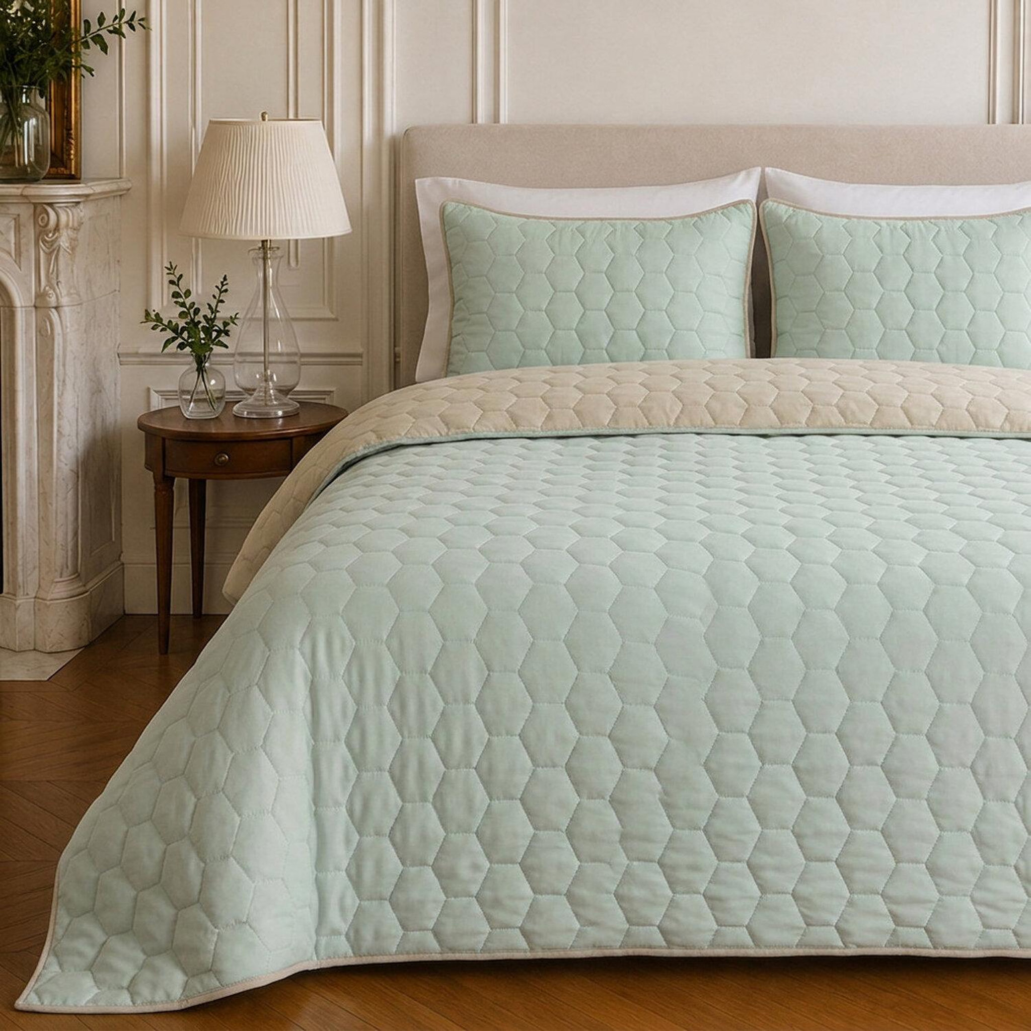 Voir la diapositive 3 : Home collection Couvre-lit matelassé réversible