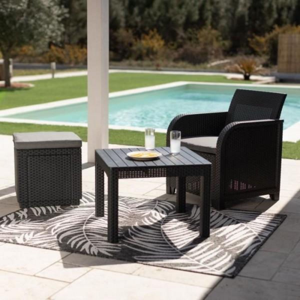 ALLIBERT by KETER Table-pouf de jardin Keter - ALLIBERT by KETER - Cube avec coussin - Gris graphite - 47,1 L