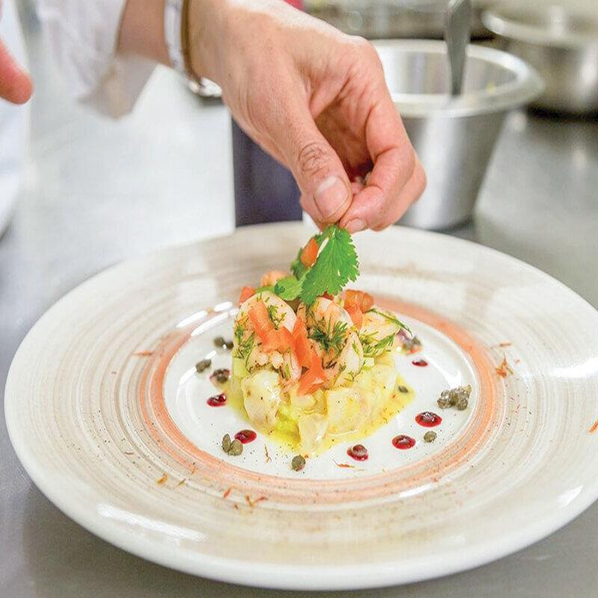 Voir la diapositive 2 : Smartbox Repas pour 2 à une table exquise en rhône-alpes - coffret cadeau gastronomie