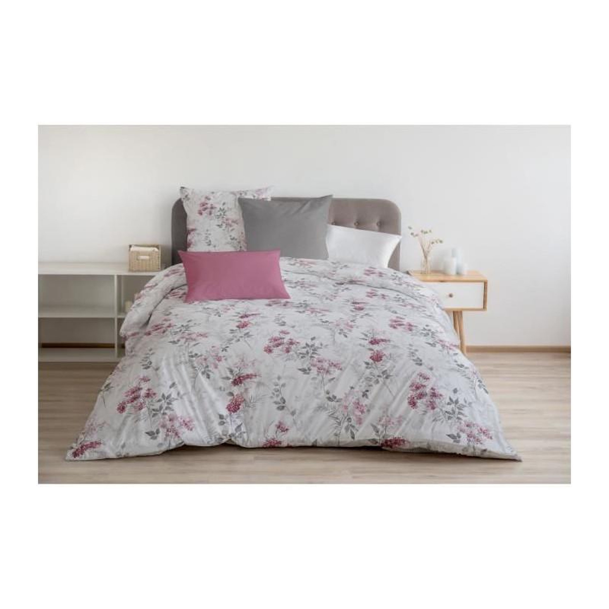 Voir la diapositive 3 : HOME LINGE PASSION Parure de couette 220x240 cm HOME LINGE PASSION POMPADOUR : Housse de couette + 2 taies d'oreiller - 100% Coton 57 Fils - Blanc/