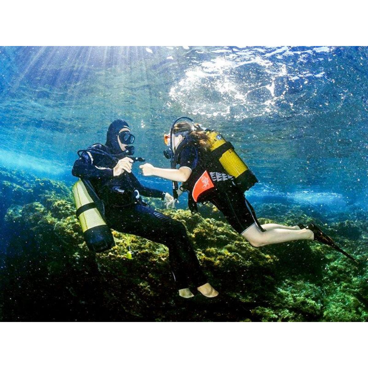 Smartbox Plongée en Corse : sortie en snorkeling d'1h et baptême de 30 min à Calvi - Coffret Cadeau Sport & Aventure