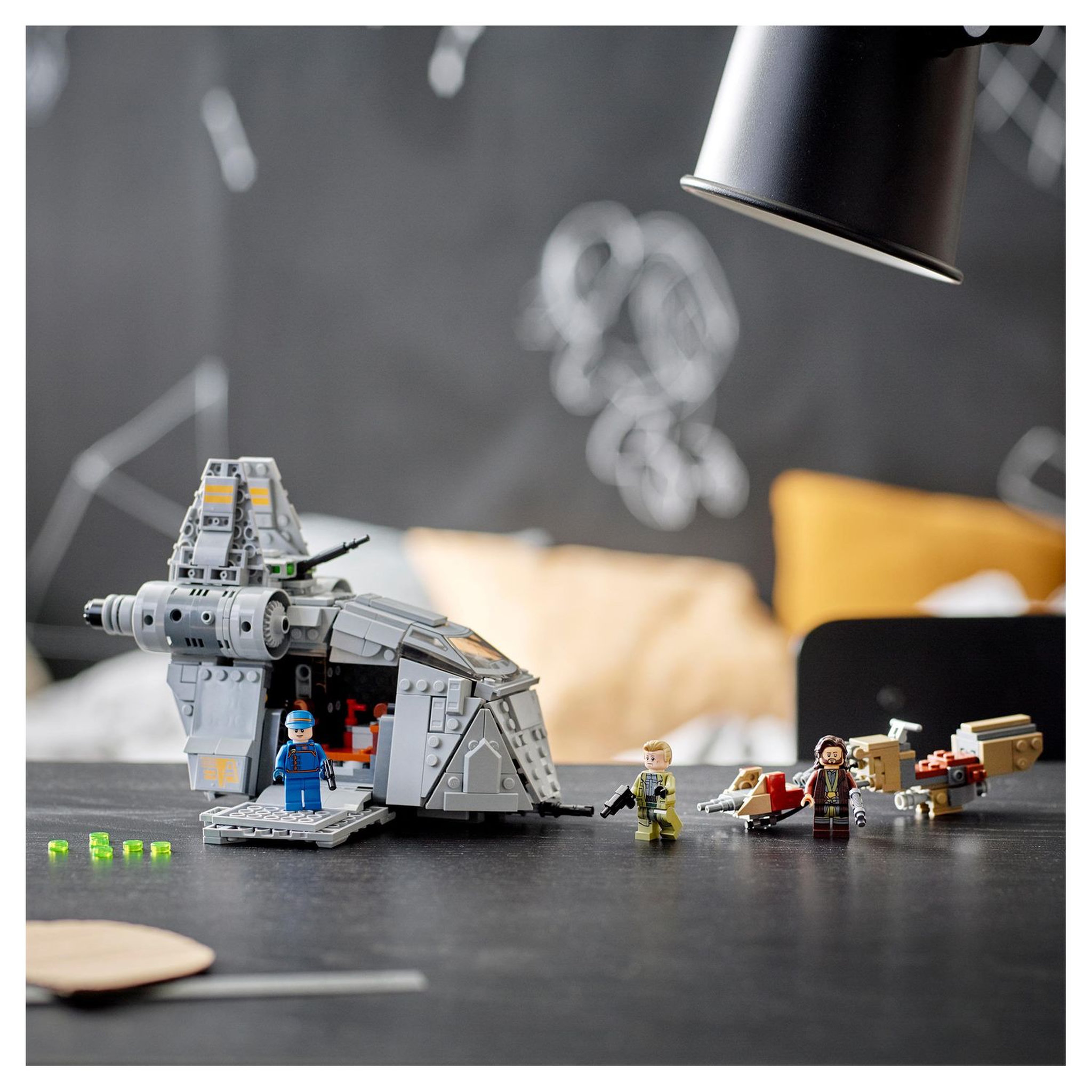 Voir la diapositive 7 : LEGO Star Wars 75338 Embuscade du Ferrix, Construction avec Speeder, Jouet avec 3 Minifigurines de Personnages, et Figurine Cassian Andor, Série Andor