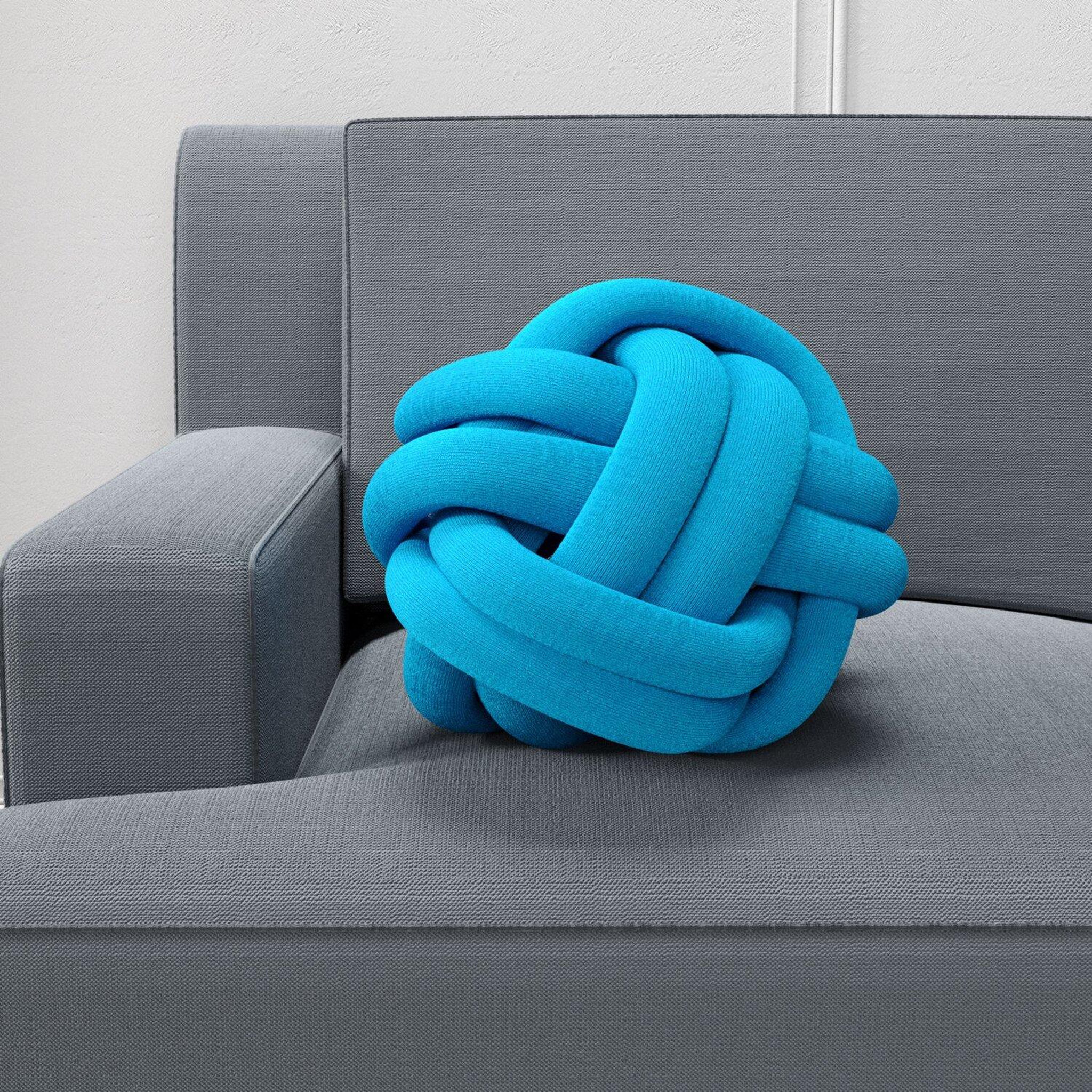 Home collection Coussin noeud 100% polyester. Coloris disponibles : Bleu, Violet