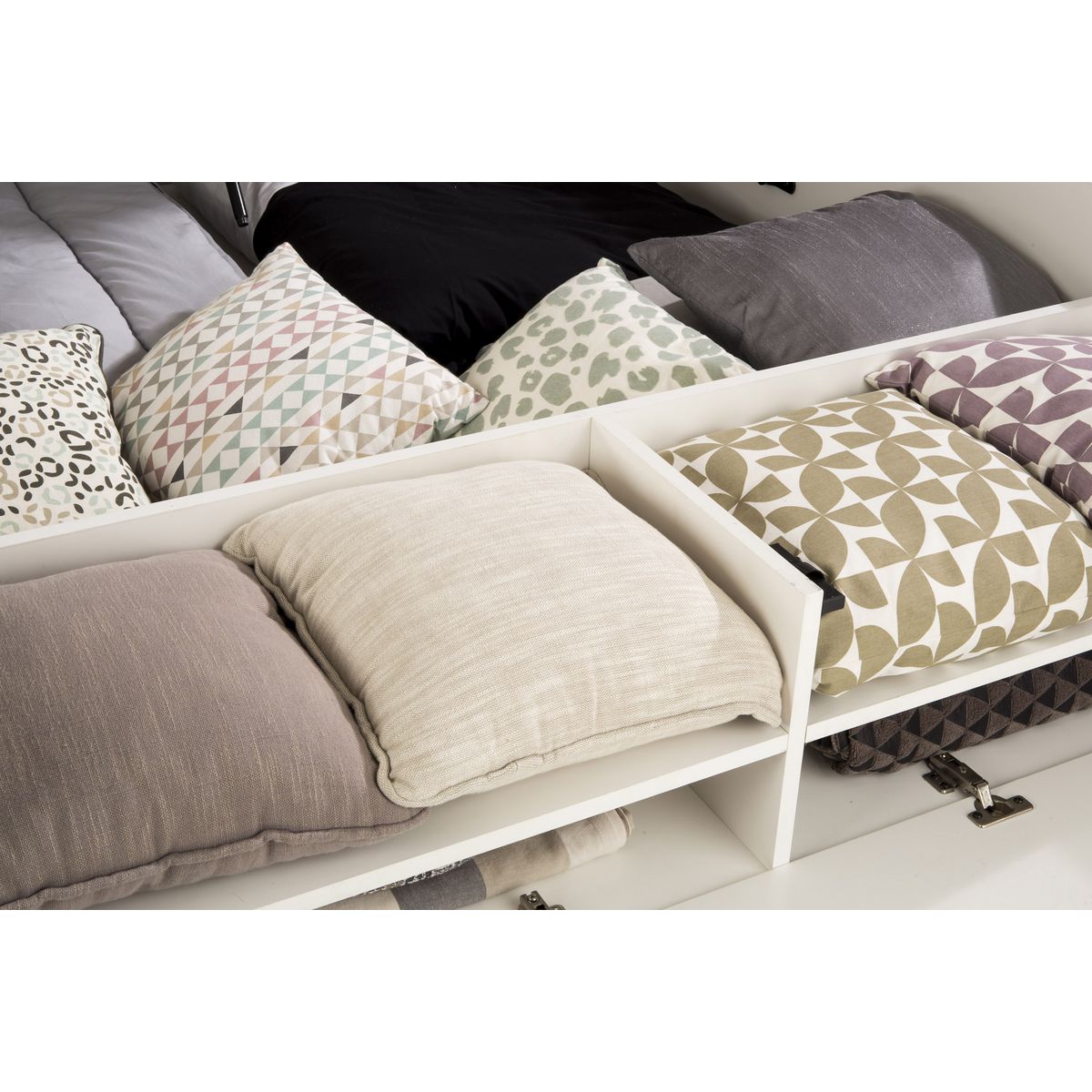 Lit coffre STAN + rangement à chaussures pour couchage 140x190cm