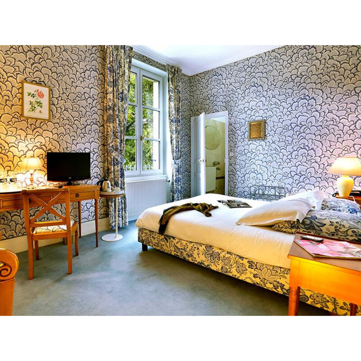 Smartbox Escale prestigieuse de 3 jours en château 4* avec accès au bain bouillonnant près de Blois - Coffret Cadeau Séjour