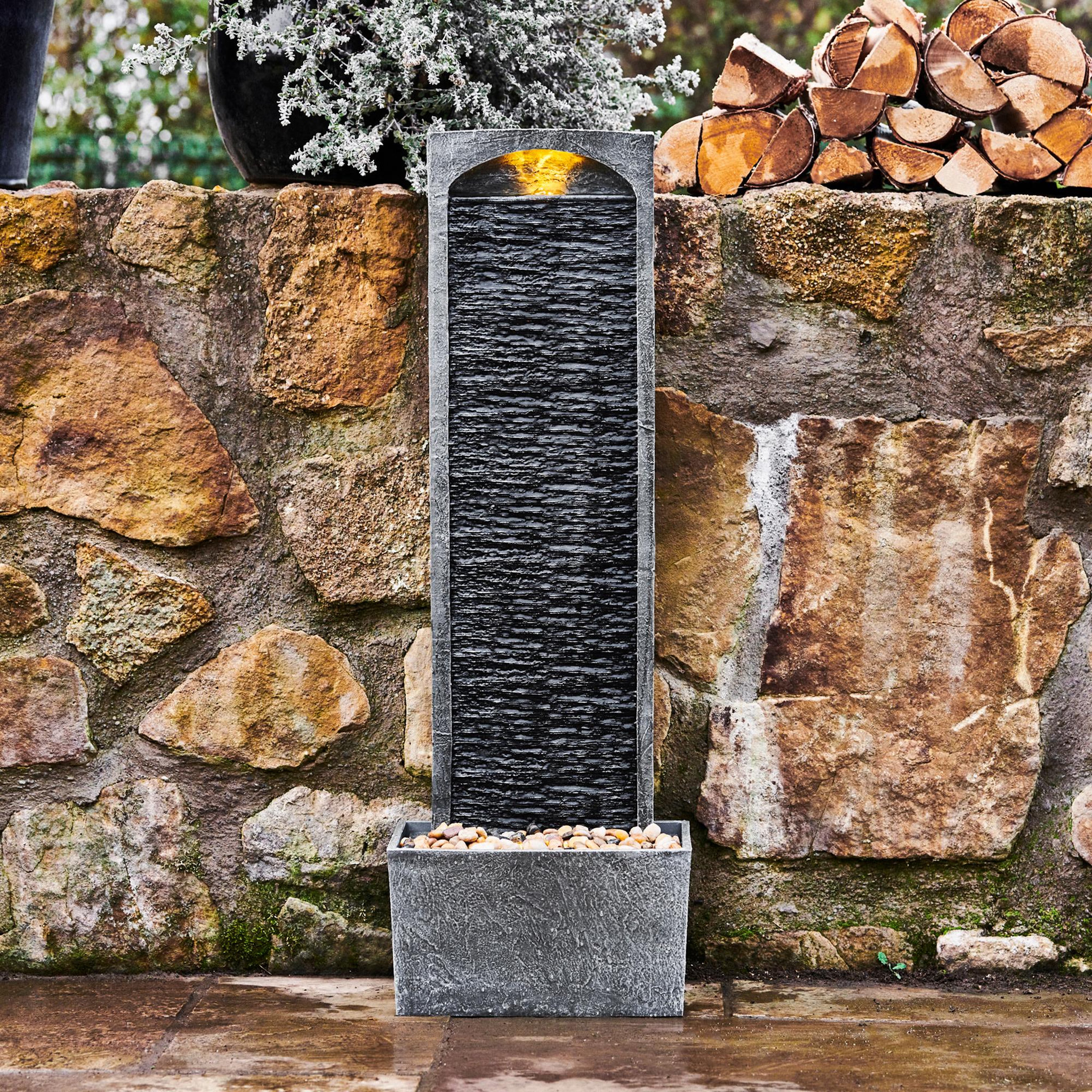 Voir la diapositive 4 : TEAMSON HOME Fontaine cascade LED extérieure 98 cm, façade texturée et galets