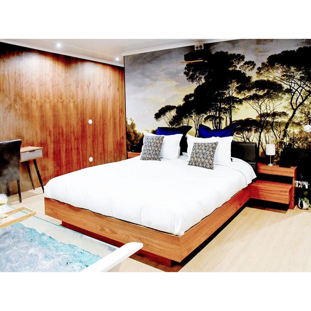 Smartbox Séjour insolite de 2 jours en suite flottante de luxe avec bain bouillonnant près de Paris - Coffret Cadeau Séjour