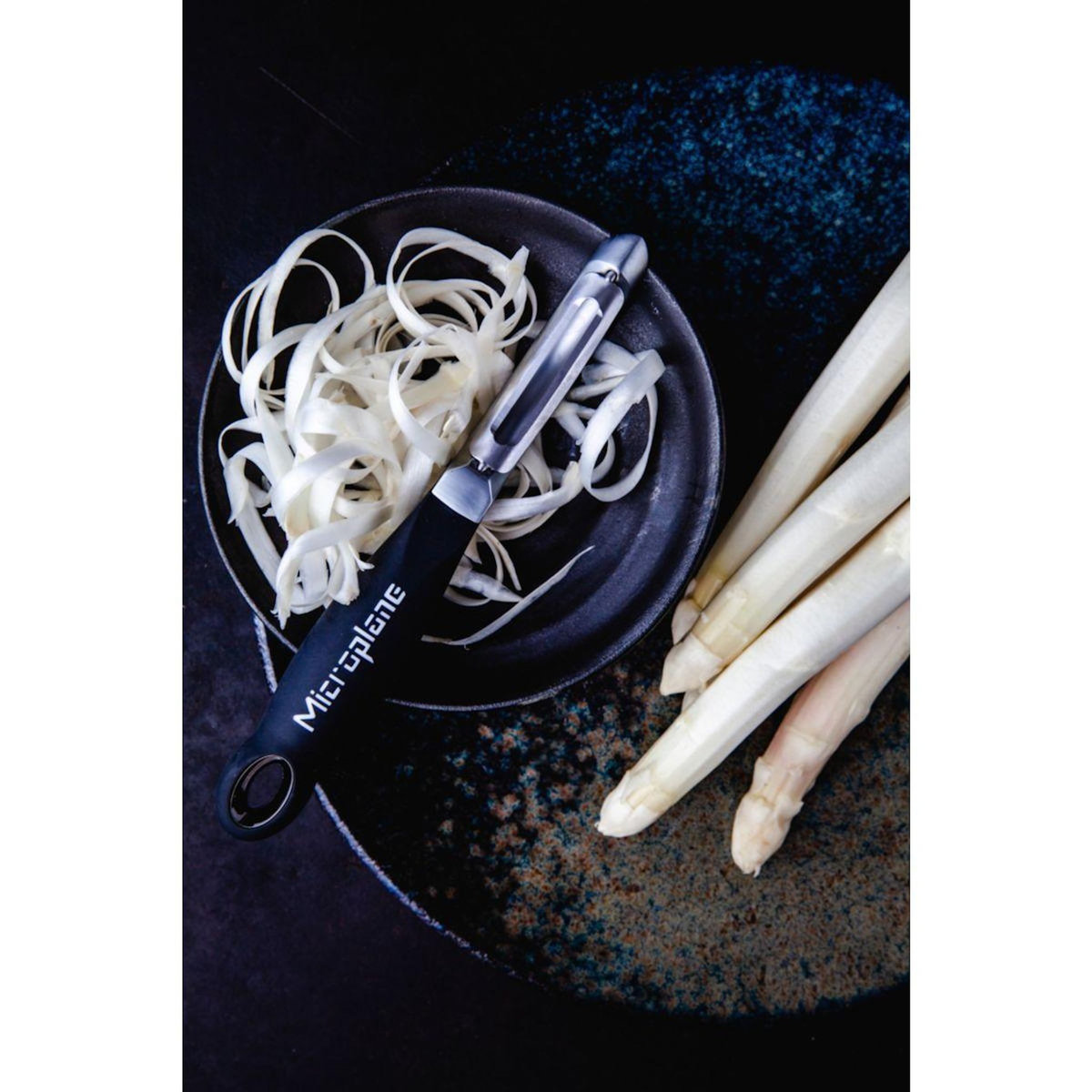 MICROPLANE Eplucheur à lame pivotante