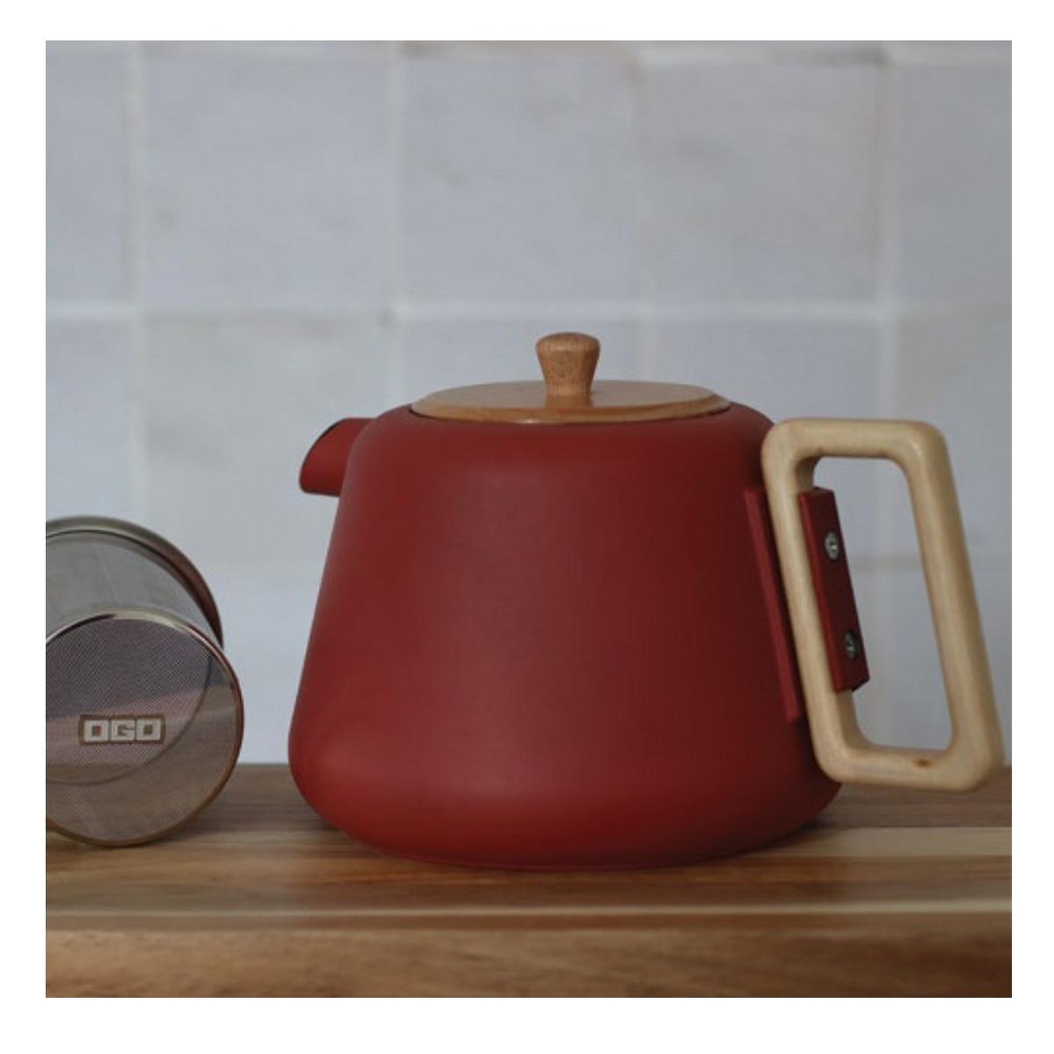 Voir la diapositive 3 : OGO LIVING Théière en fonte 1l paprika - 7912175