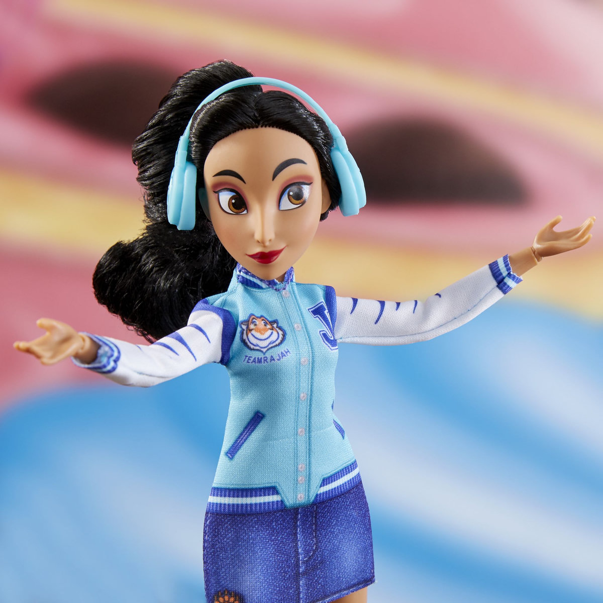 HASBRO Poupée princesse Disney Jasmine avec tenue et accessoires