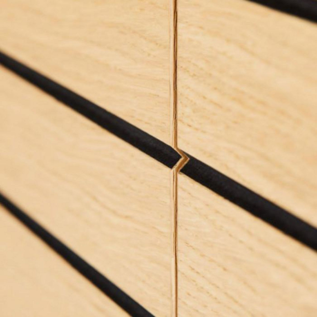 Paris Prix Buffet 4 Portes & 2 Niveaux  Stripe  161cm Chêne & Noir