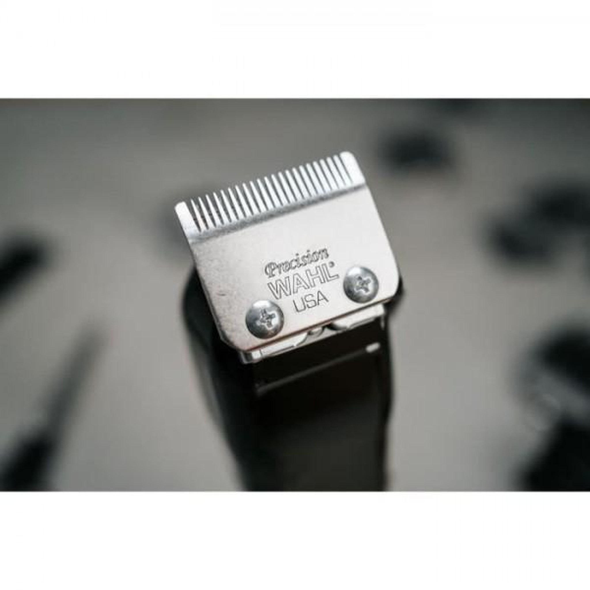 Voir la diapositive 3 : WAHL Tondeuse a Cheveux  secteur - WAHL - ELITE PRO - 230 V - 10 sabots - Noir