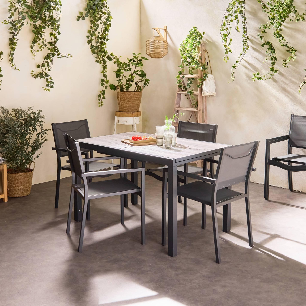 SWEEEK Table de jardin aluminium 120/180cm avec 6 chaises empilables aluminium et textilène