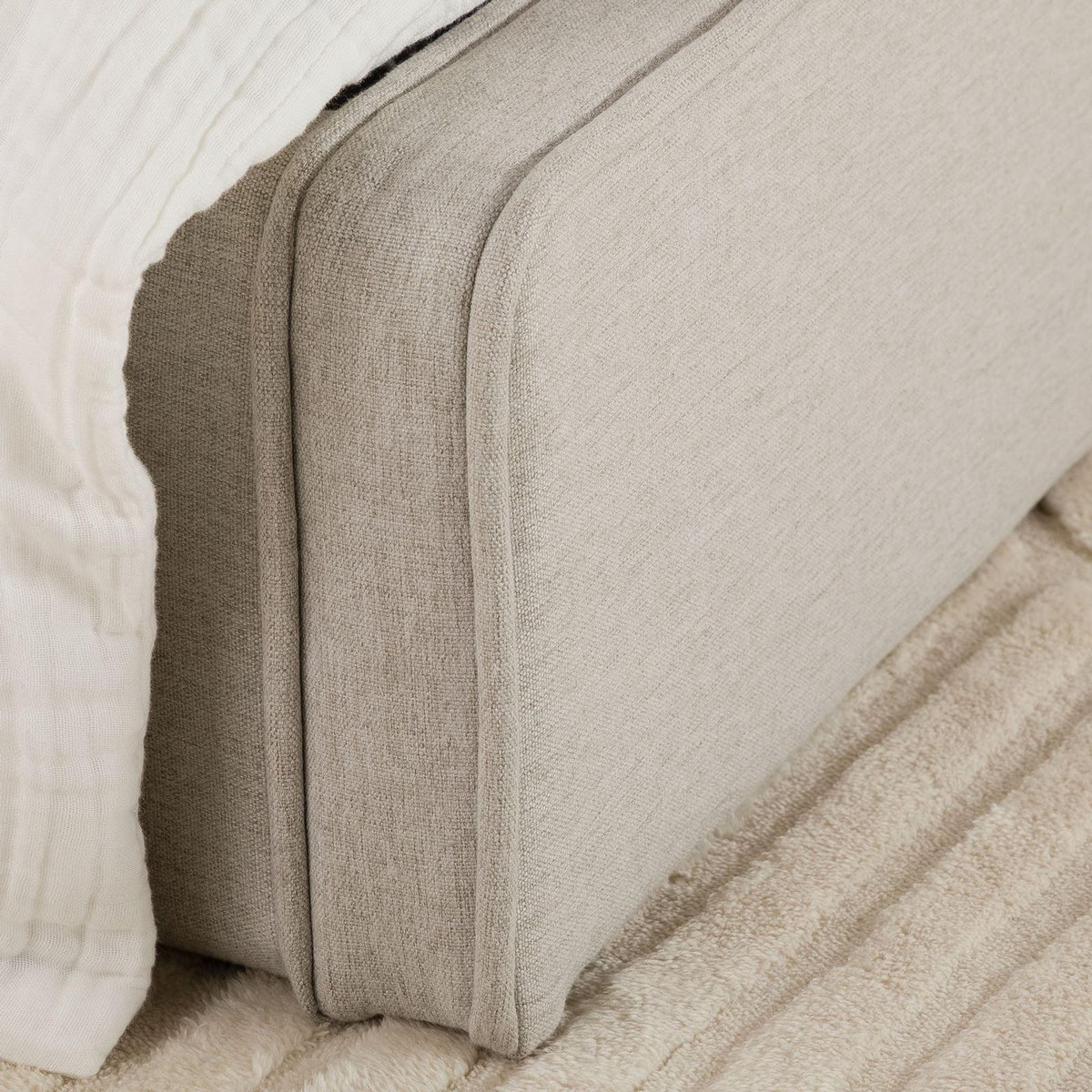 IDIMEX Lit simple BELARTI 90 x 190 cm rembourré, revêtement en tissu