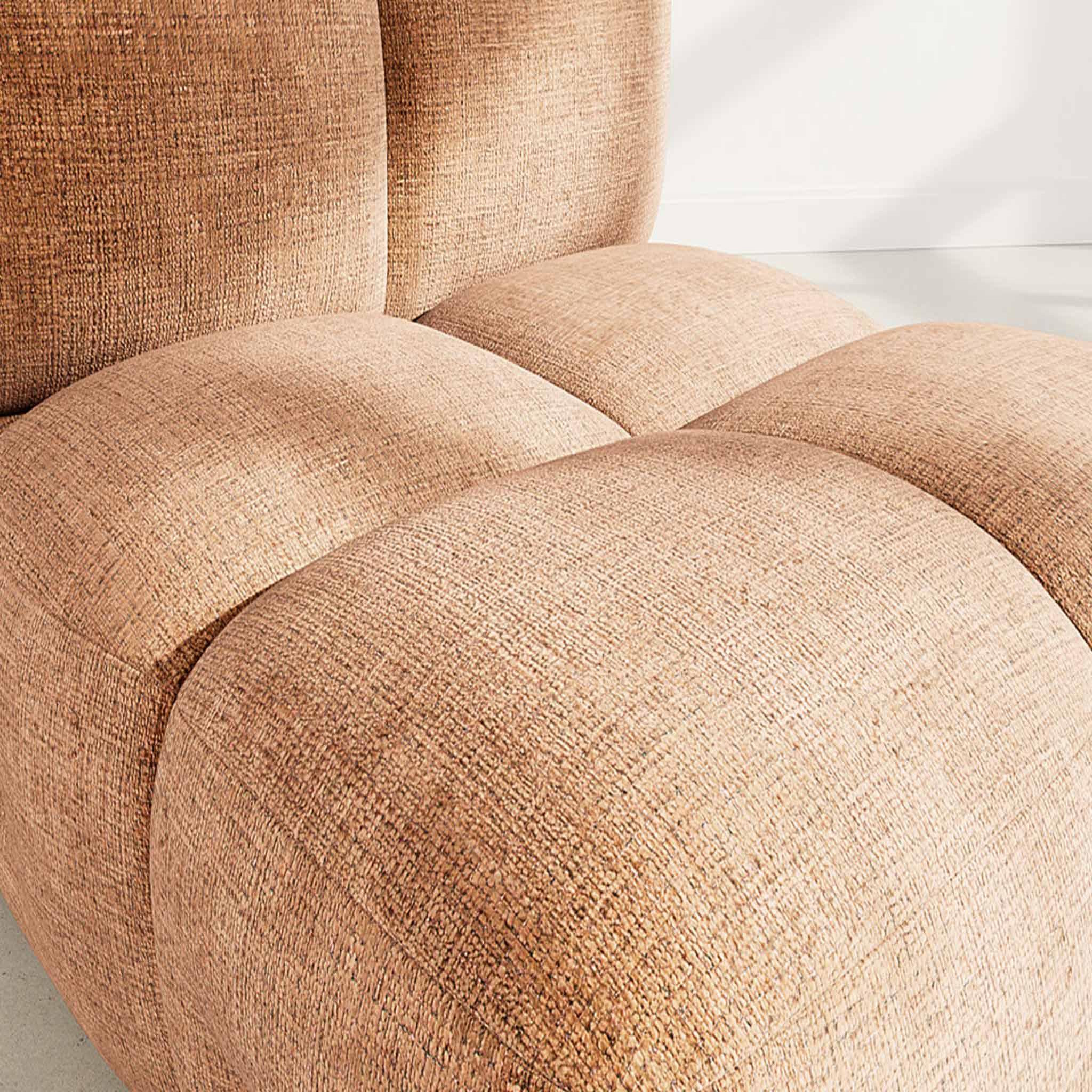 Voir la diapositive 4 : LISA DESIGN Grace - module d'assise en velours texturé