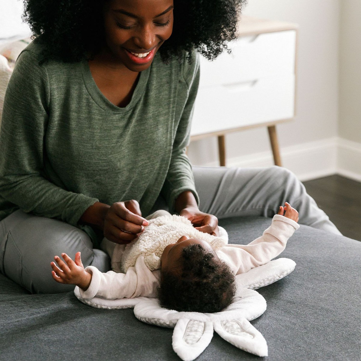 Ingenuity Transat avec Arche Lumineuse Lapin, Twinkle Tails