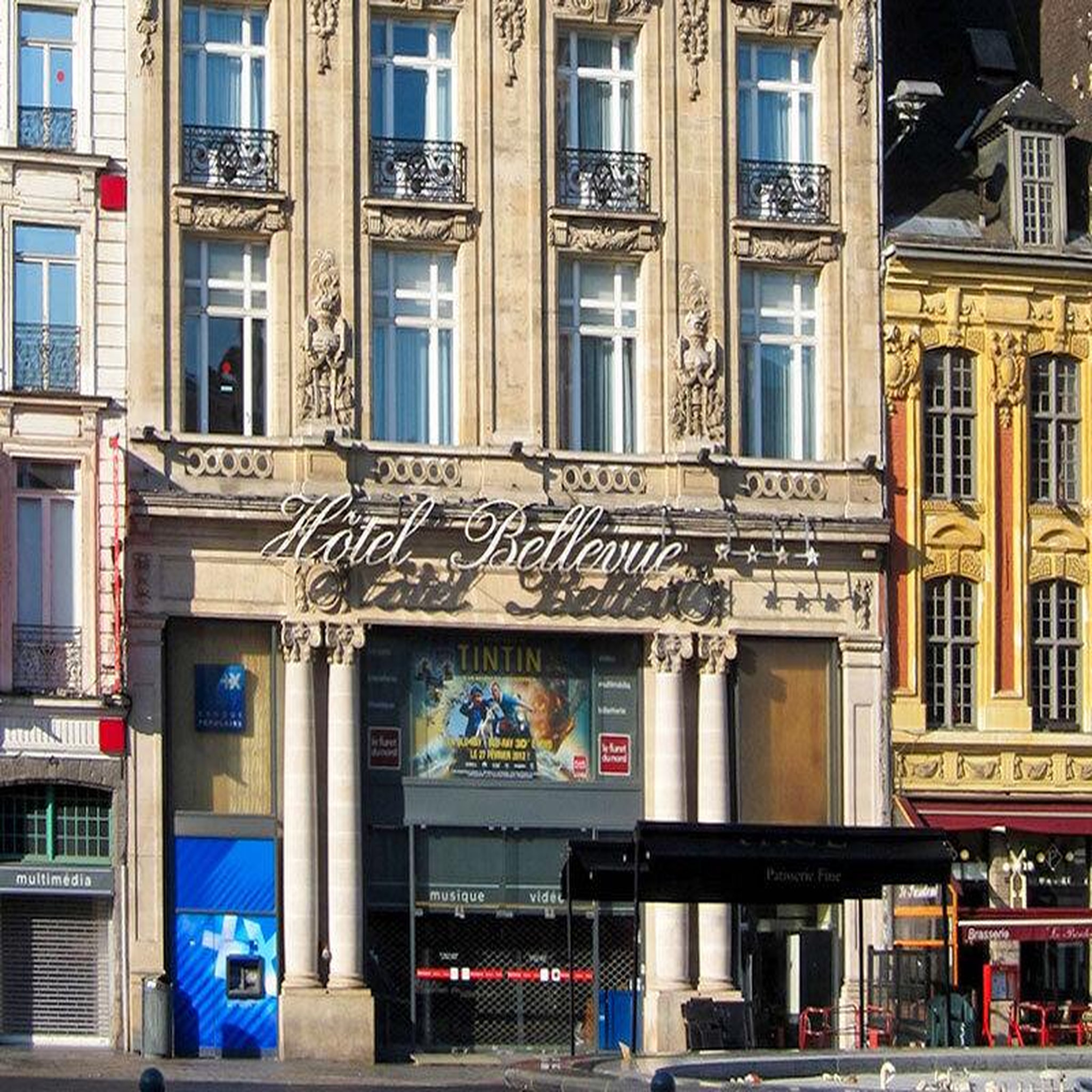 Voir la diapositive 4 : Smartbox Séjour de luxe à lille : 2 jours en hôtel 4* sur la grand'place - coffret cadeau séjour