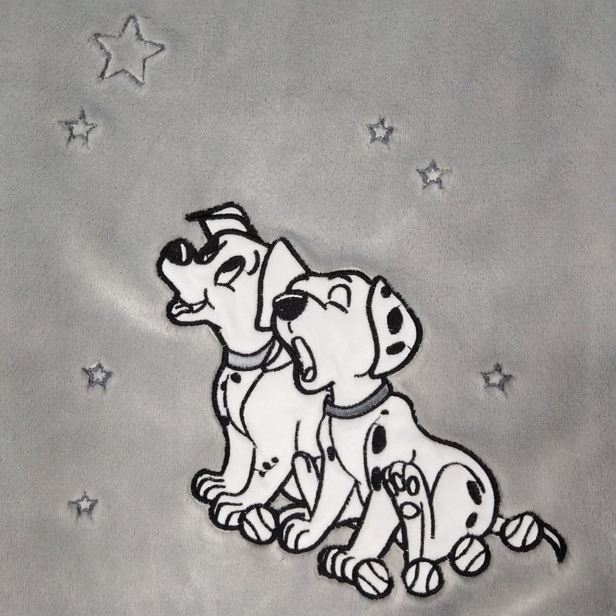 DISNEY Couverture bi-matiere 75x100cm 101 Dalmatiens