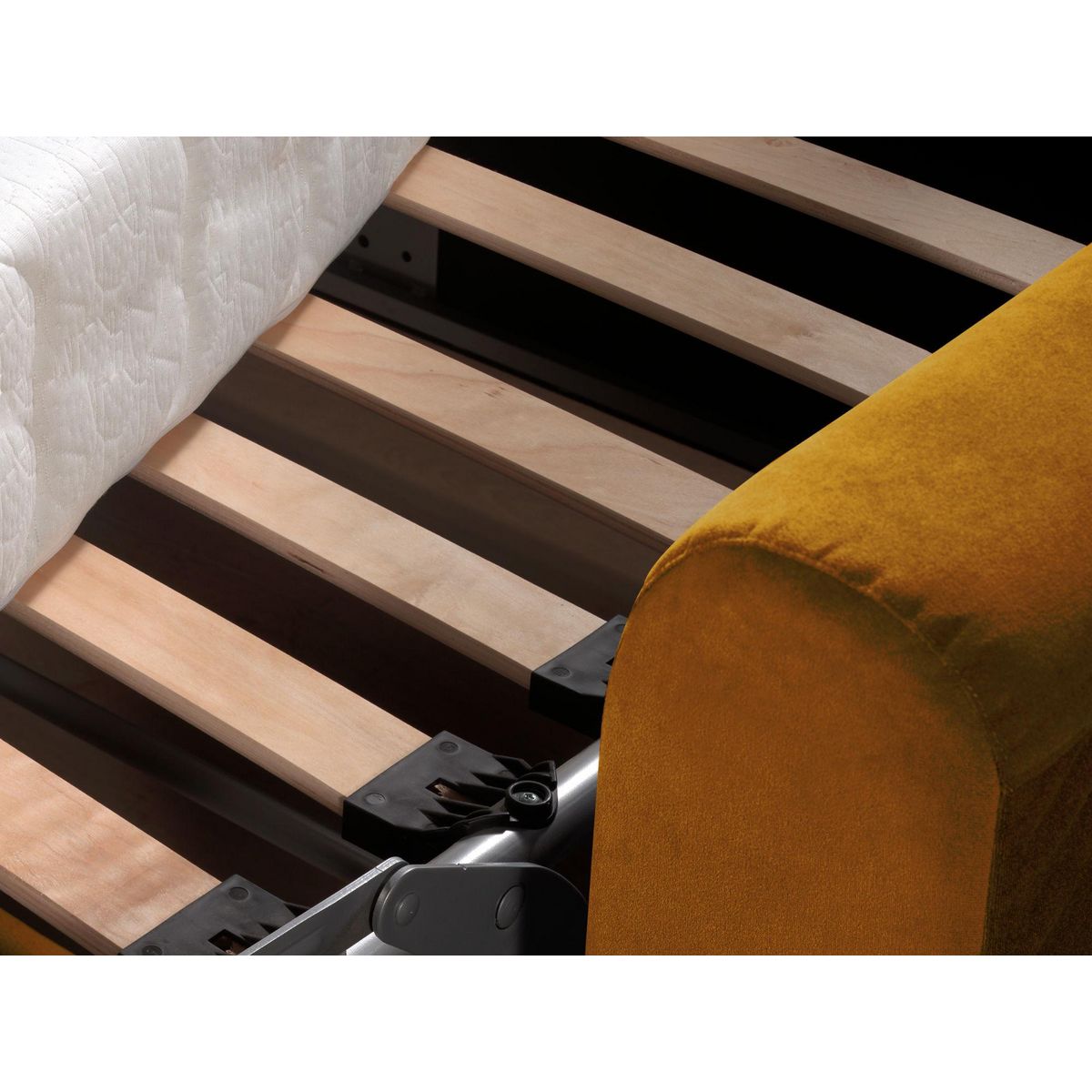 LISA DESIGN Owen - canapé 3 places convertible express couchage quotidien 140 cm matelas 12 cm en velours