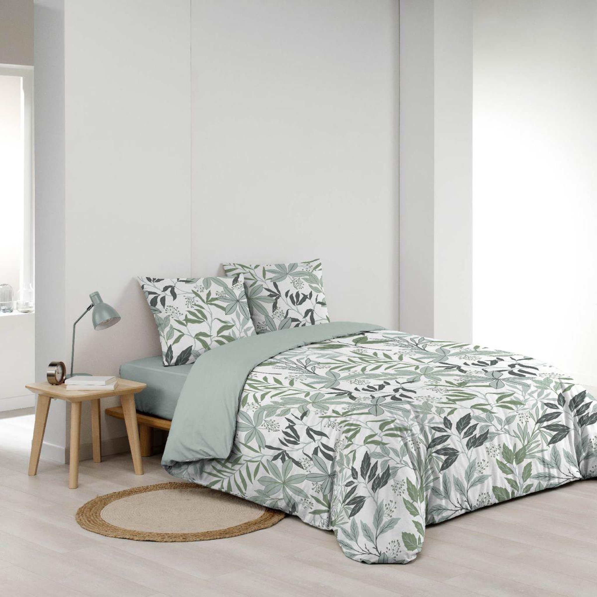 Voir la diapositive 2 : Douceur d'Intérieur Parure de lit 3 pièces  voltine  240x220cm sauge