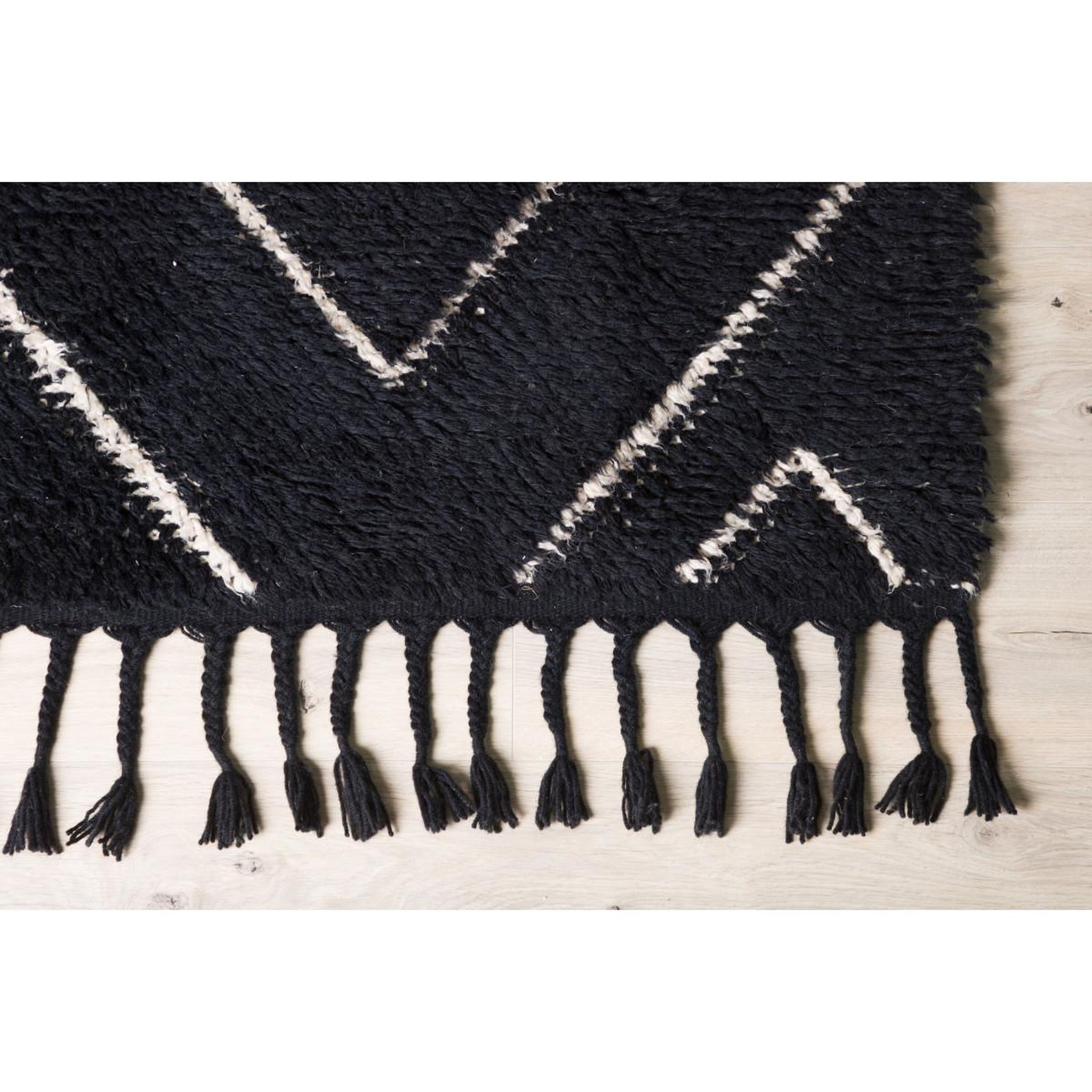 Voir la diapositive 6 : Paris Prix Tapis déco en laine  david  252x350cm noir