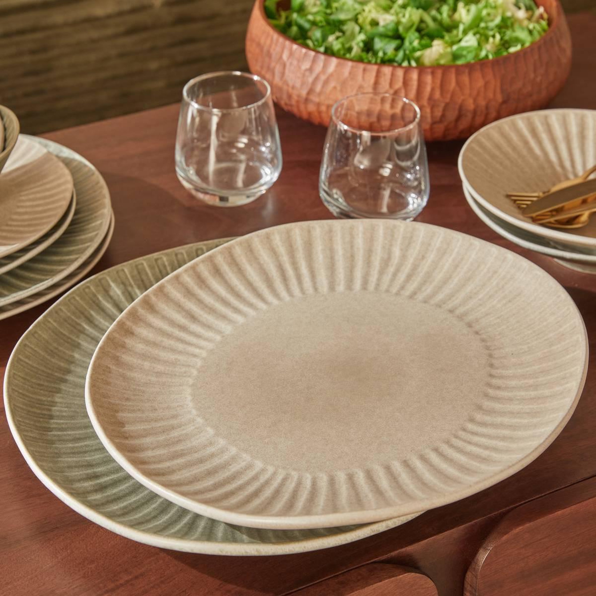 Voir la diapositive 3 : SECRET DE GOURMET Assiette de Présentation en Faïence  Nyero  32cm Beige