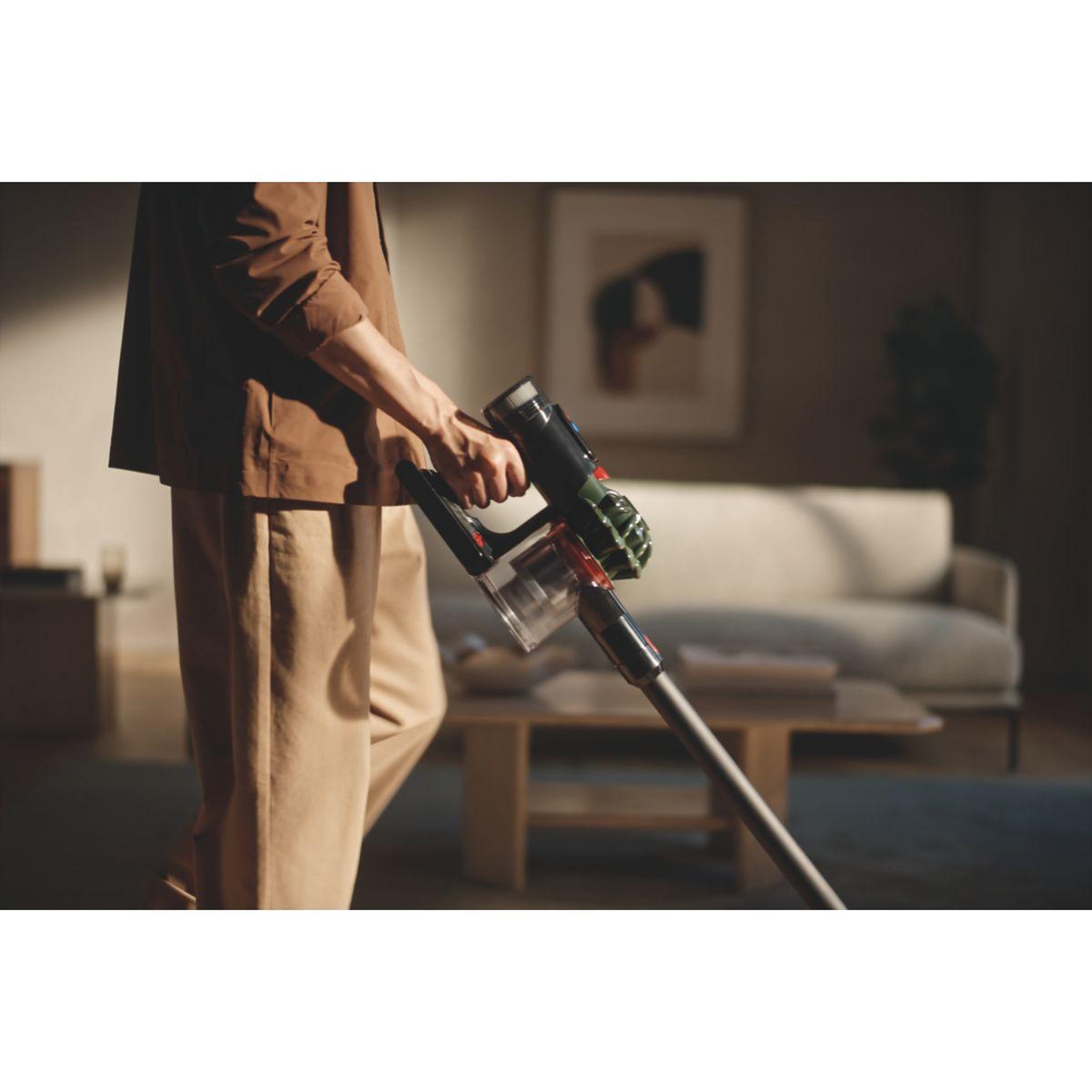 Voir la diapositive 5 : Dyson Aspirateur balai v8 cyclone