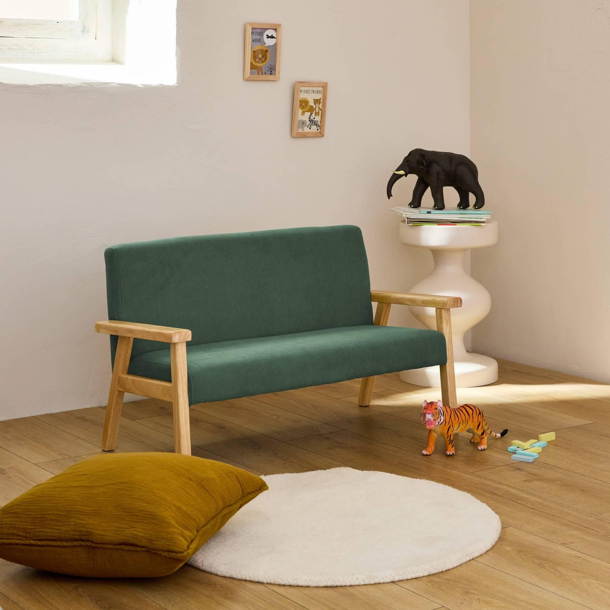 SWEEEK Banquette canapé enfant en bois et velours côtelé kaki. Isak. L 84 x P 43.5 x H 50cm