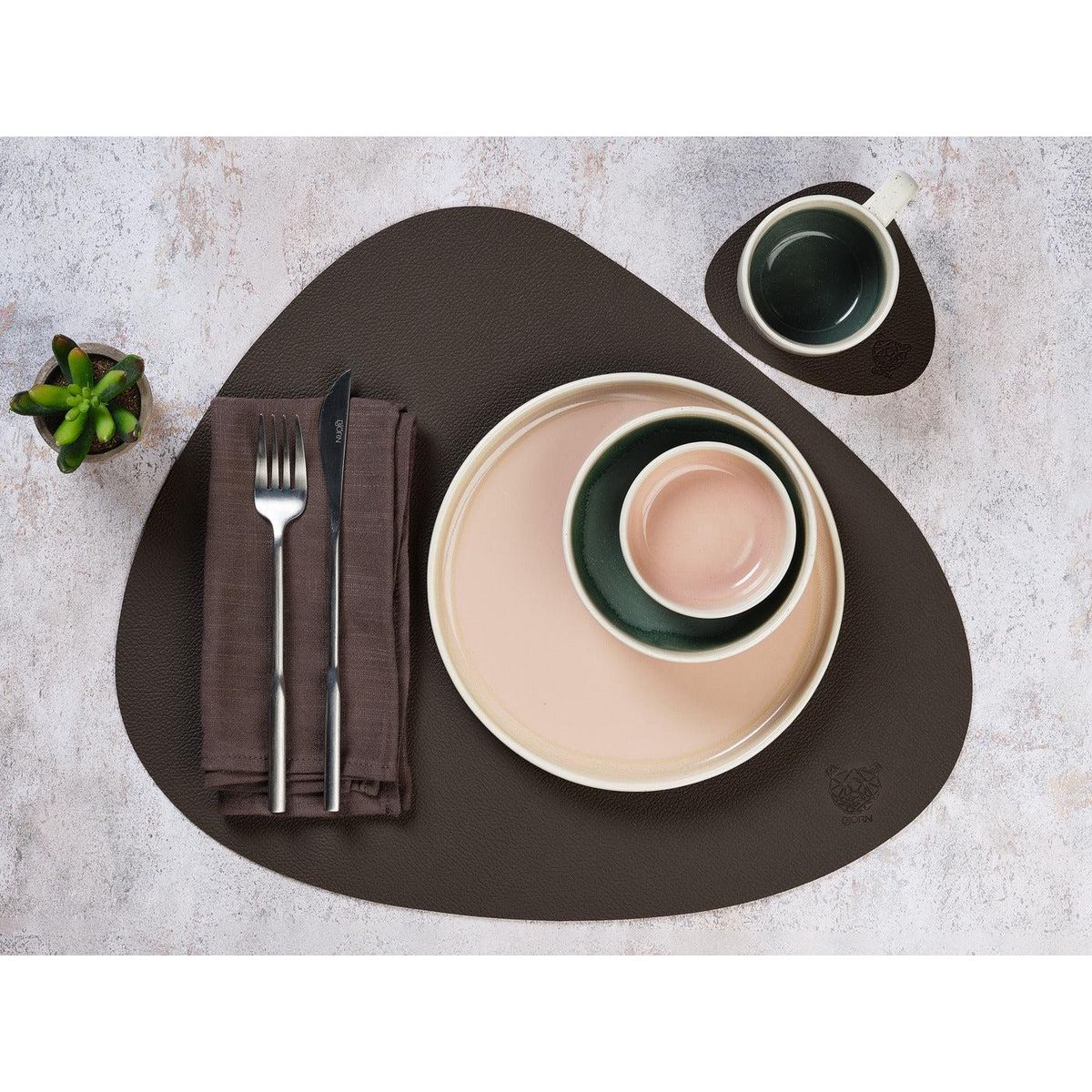 BJORN Sous-verre curve réversible - 6 pièces - Cuir recyclé orange et chocolat