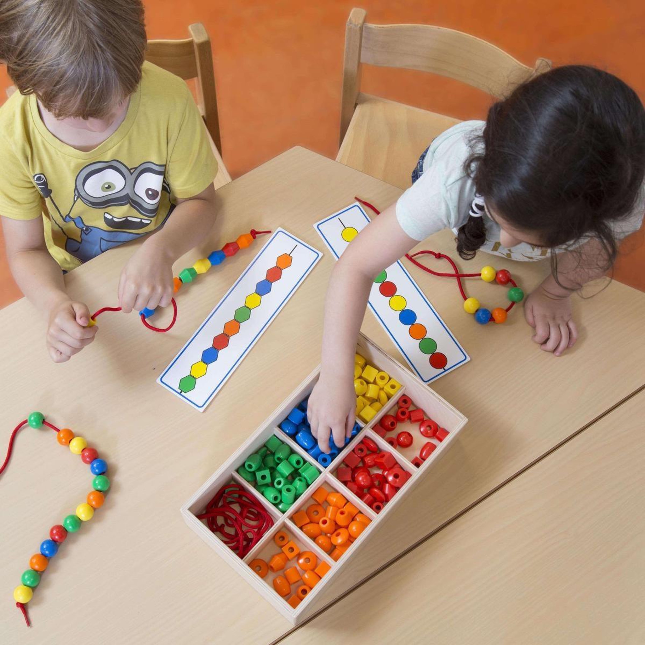 Voir la diapositive 3 : EDUCO Enfiler des perles maxi