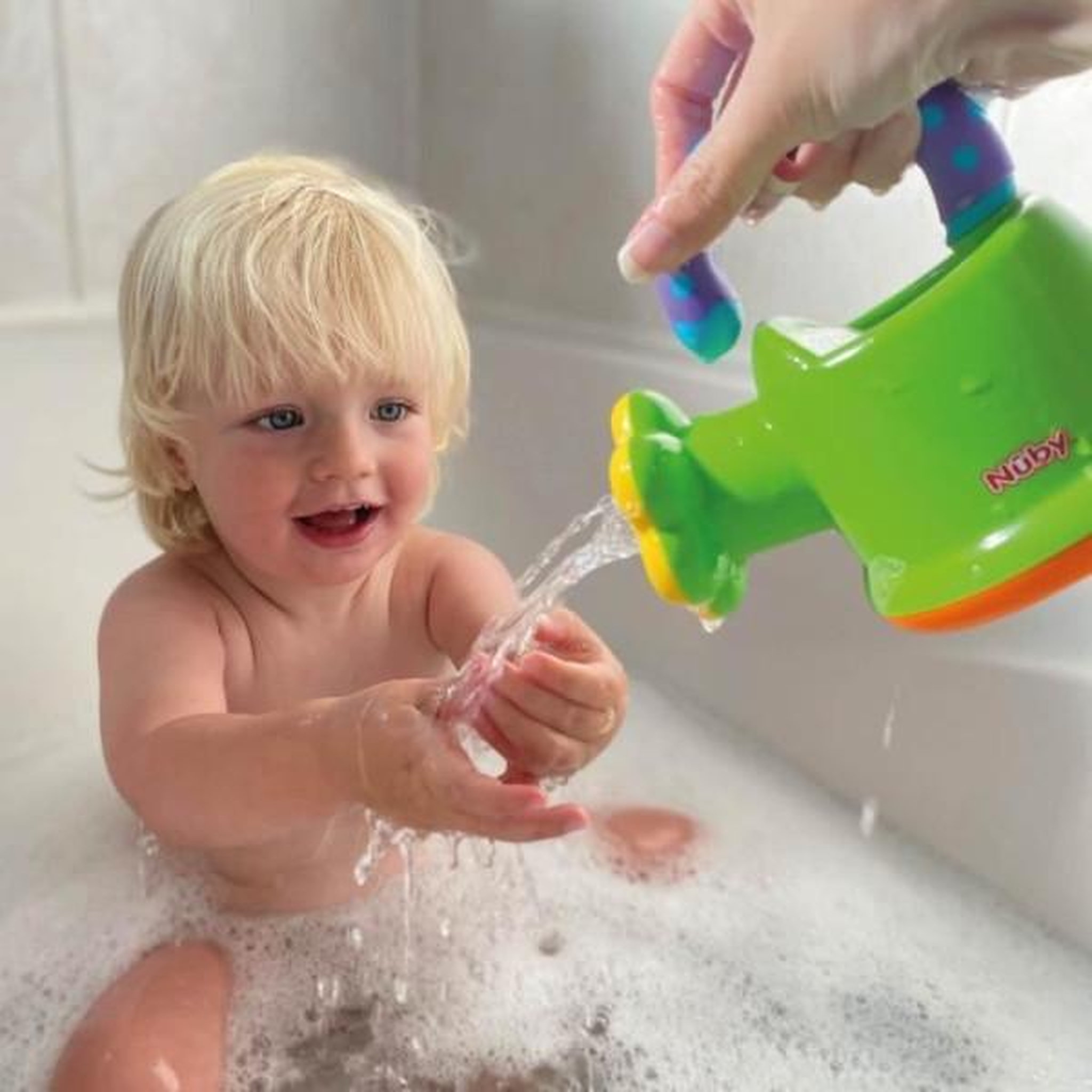 Voir la diapositive 2 : NUBY Jouet de bain - NUBY - Arrosoir amusant - Des 12 mois - Vert