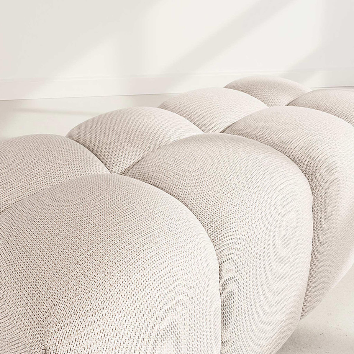 LISA DESIGN Adelaide - pouf en tissu texturé