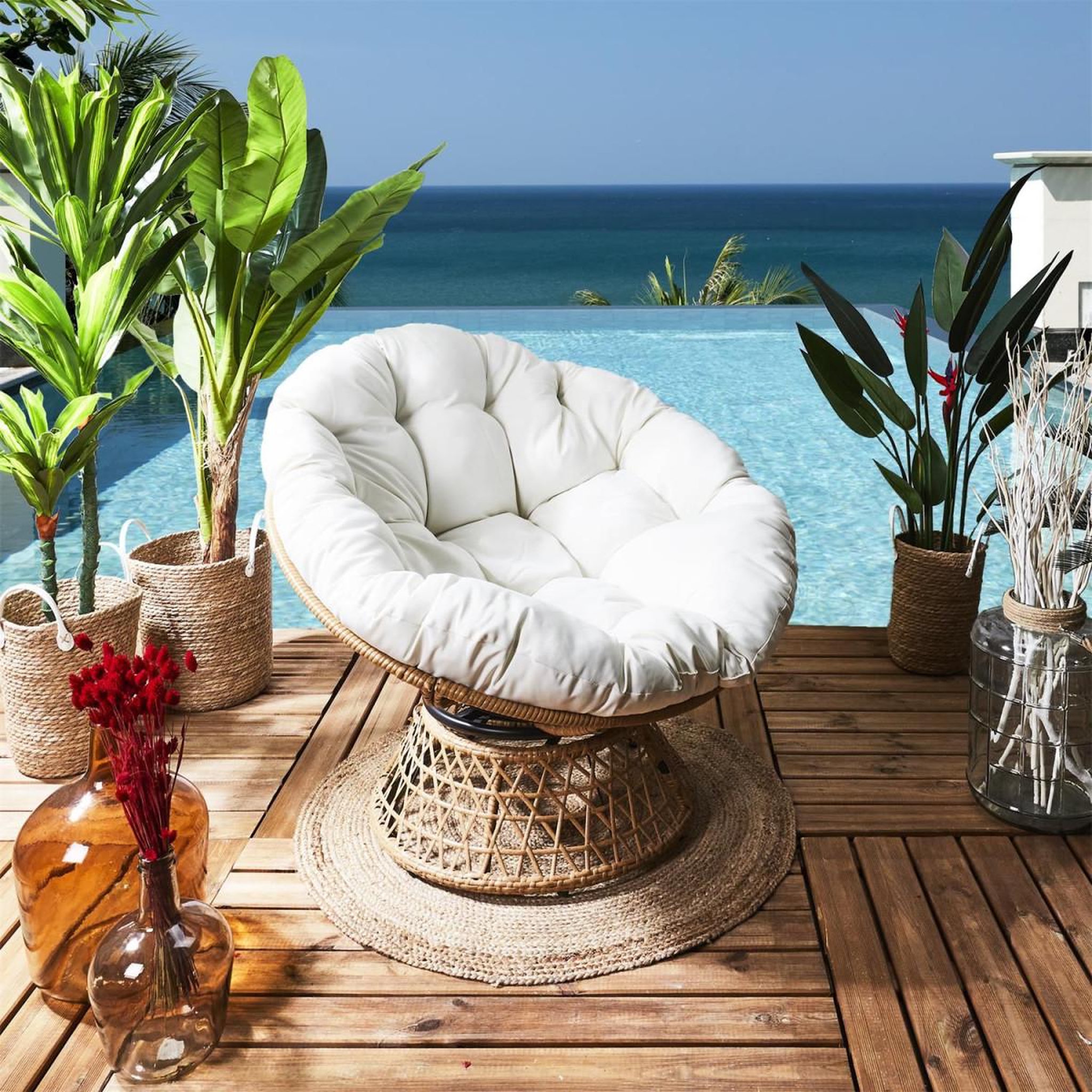 Voir la diapositive 6 : The Home Deco Factory Fauteuil & coussin  cancun  96cm marron & beige