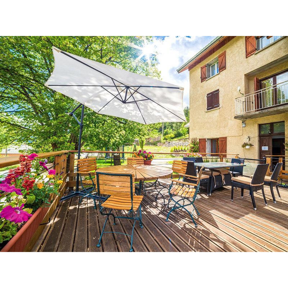 Smartbox Échappée 2 jours avec activité de bien-être en Europe - Coffret Cadeau Séjour