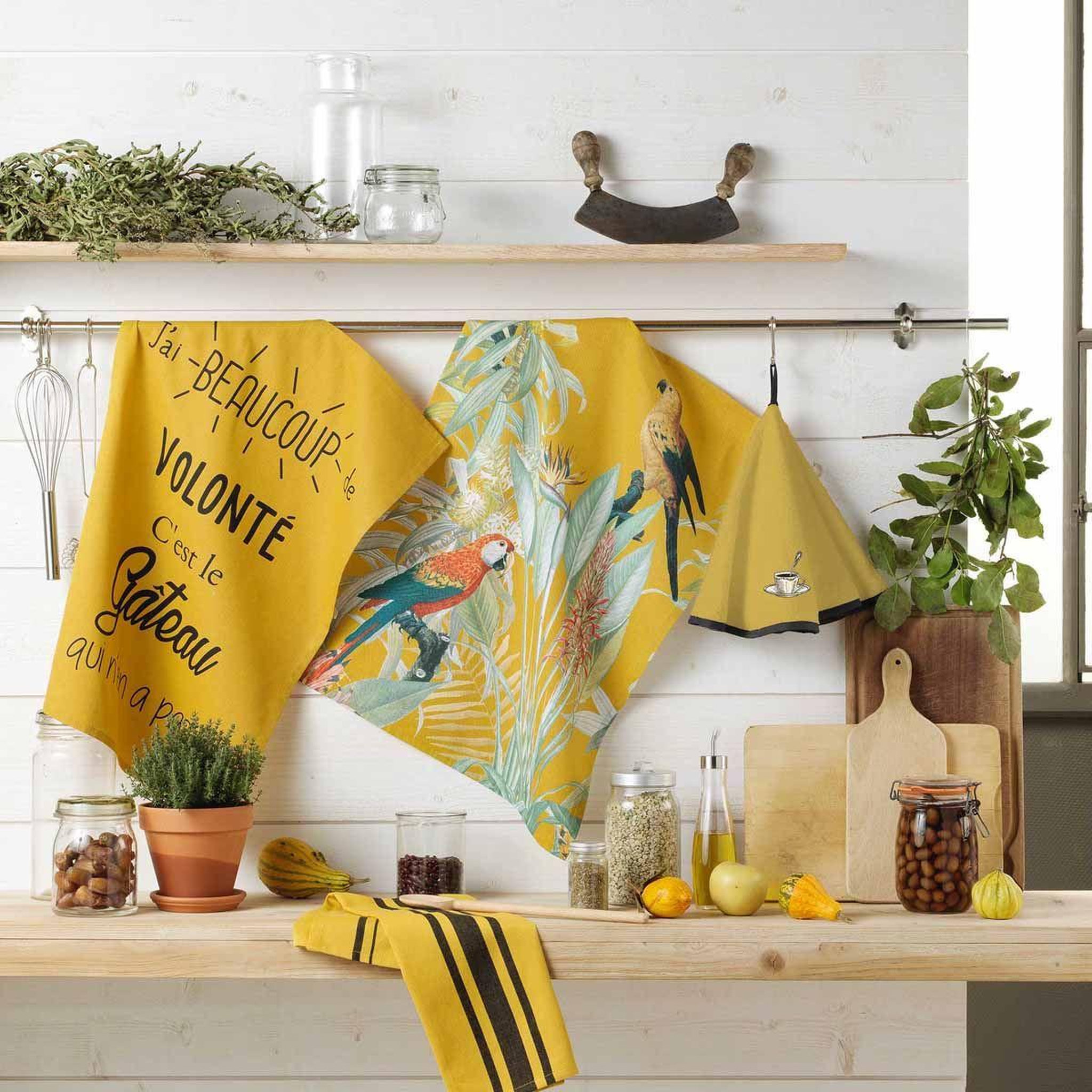 Voir la diapositive 2 : Douceur d'Intérieur Essuie-main en éponge  tasse  60cm jaune
