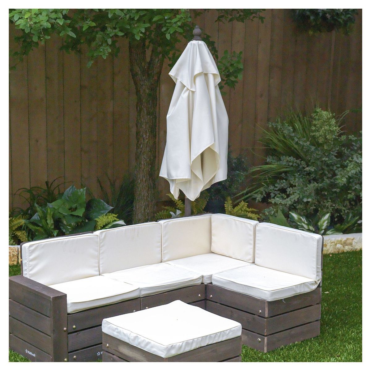 Kidkraft Ensemble jardin pour enfant - Canapé et table en bois avec coussins -Ecru