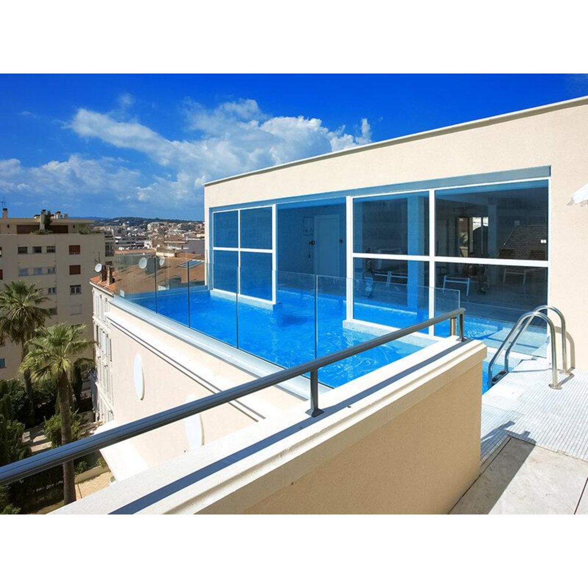 Smartbox 2 jours en hôtel 4* à Cannes avec séance de balnéothérapie et journée spa - Coffret Cadeau Séjour