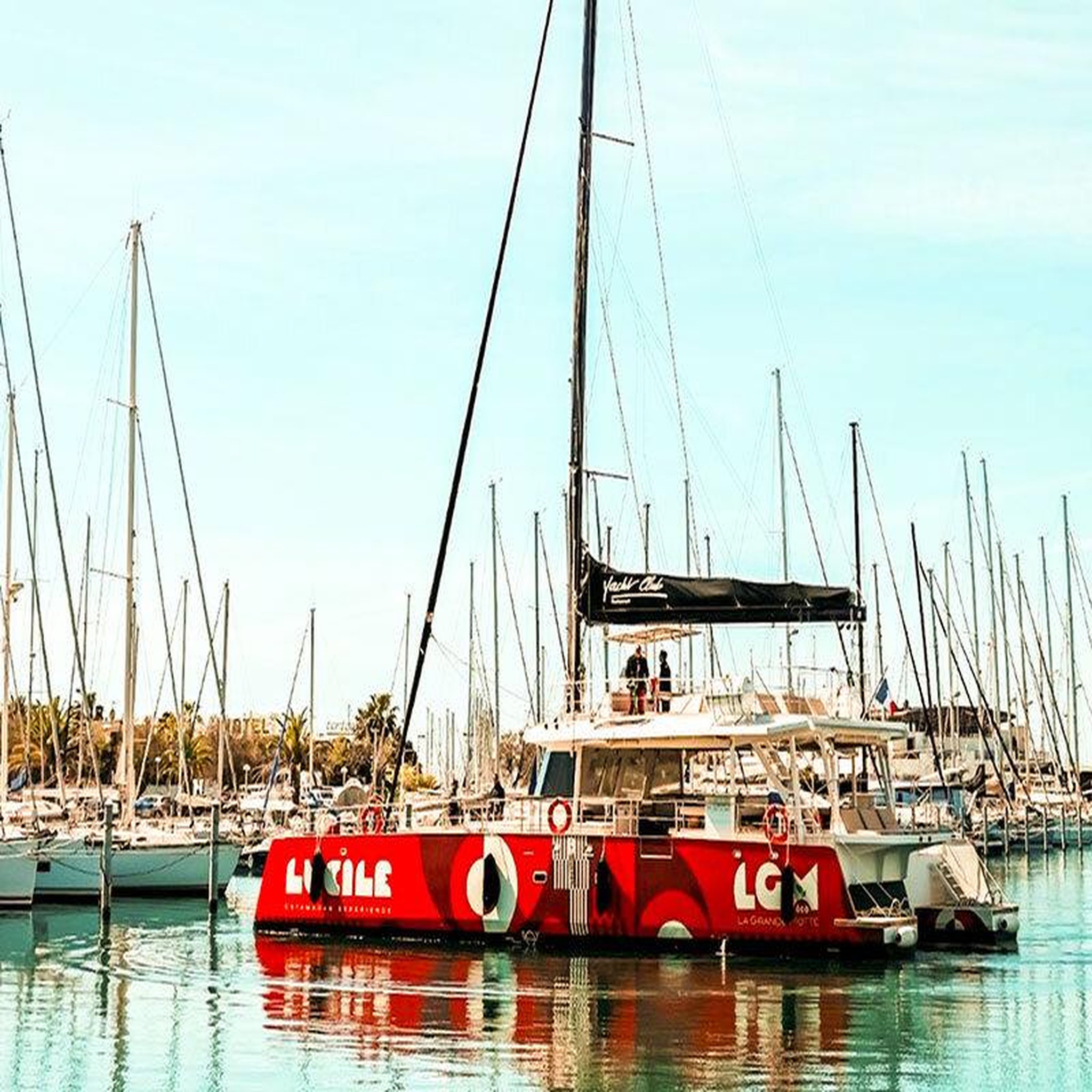 Voir la diapositive 4 : Smartbox Sortie en catamaran de 2h près de montpellier - coffret cadeau sport & aventure