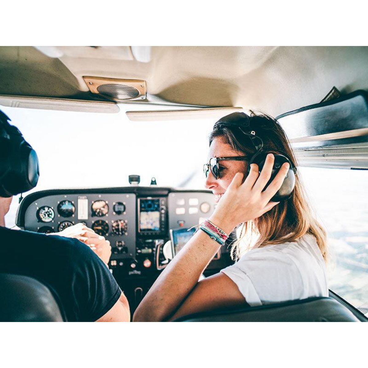 Smartbox Balade aérienne privée d'1h aux alentours du Mans pour 3 - Coffret Cadeau Sport & Aventure