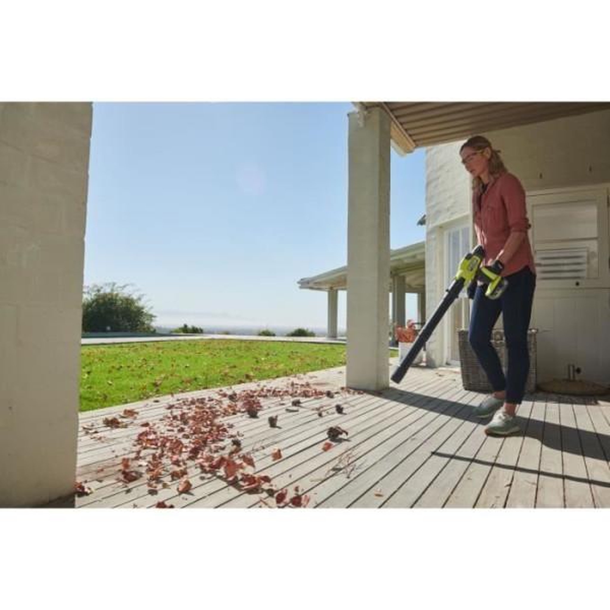 Voir la diapositive 6 : Ryobi Souffleur ultra compact - RYOBI - 18 V - Brushless - Vitesse max. 241,5 km/h - Débit air max. : 6,51 m³/min - Vendu sans batte