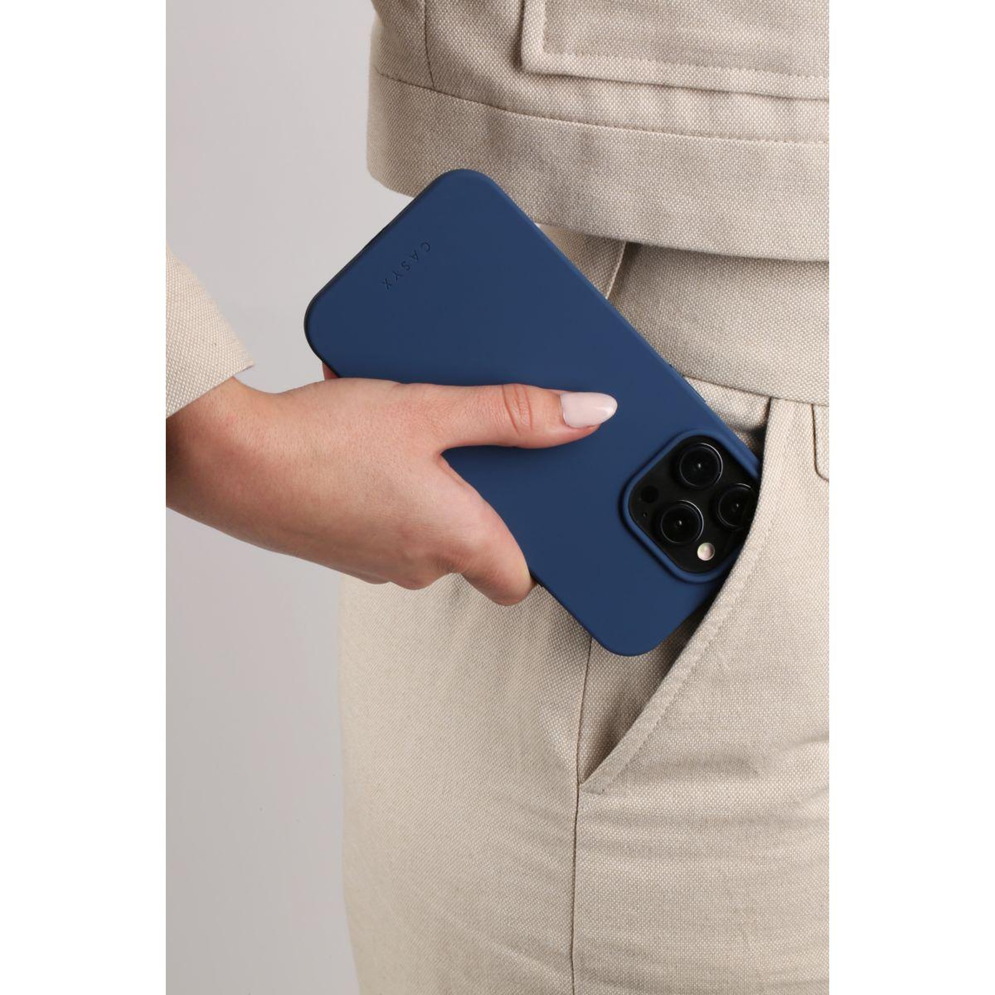 Voir la diapositive 2 : CASYX Coque iPhone 15 Plus Magsafe sill. Bleu Cobalt